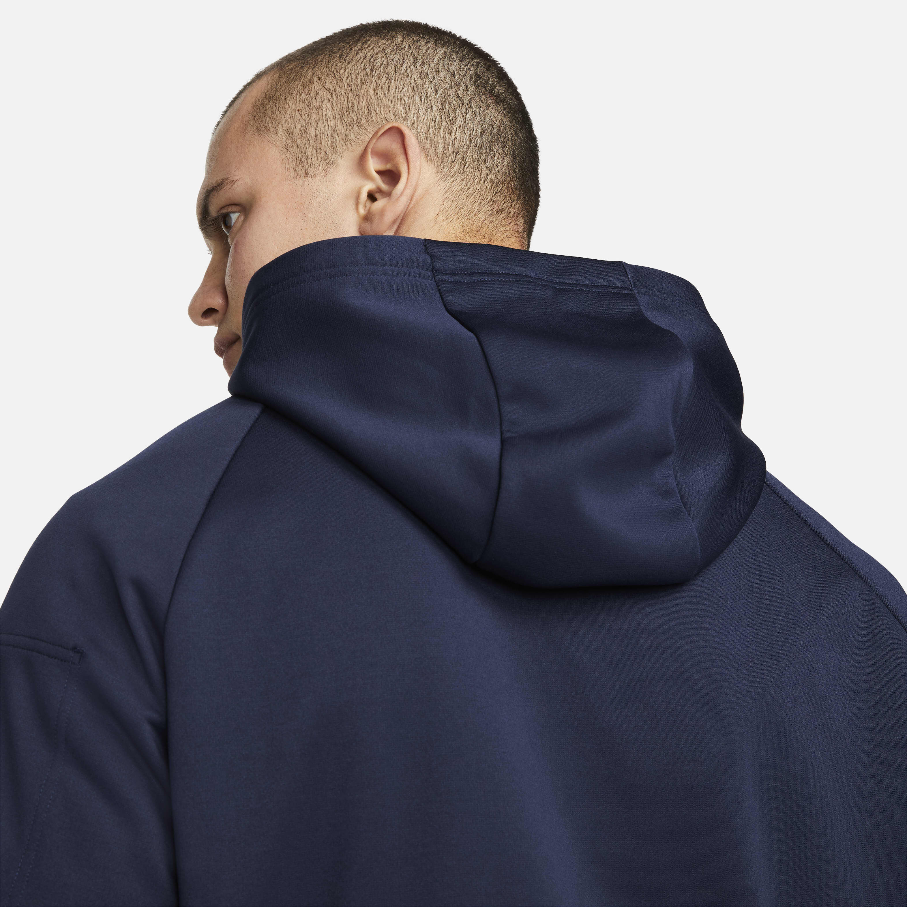 Nike Therma image number 3