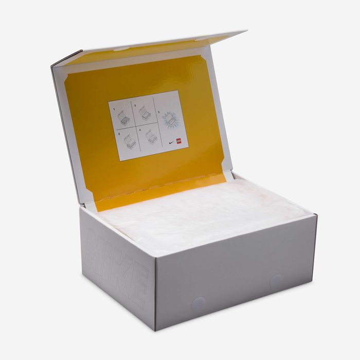 نايكي دانك لو x تشكيلة ليجو image number 10 نايكي دانك لو x تشكيلة ليجو image number 10