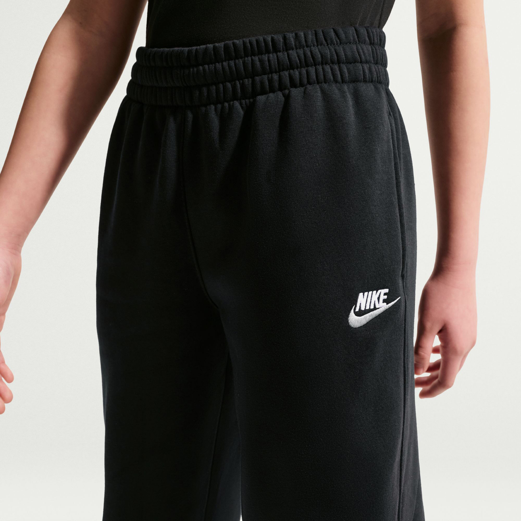 Nike Sportswear image number 2