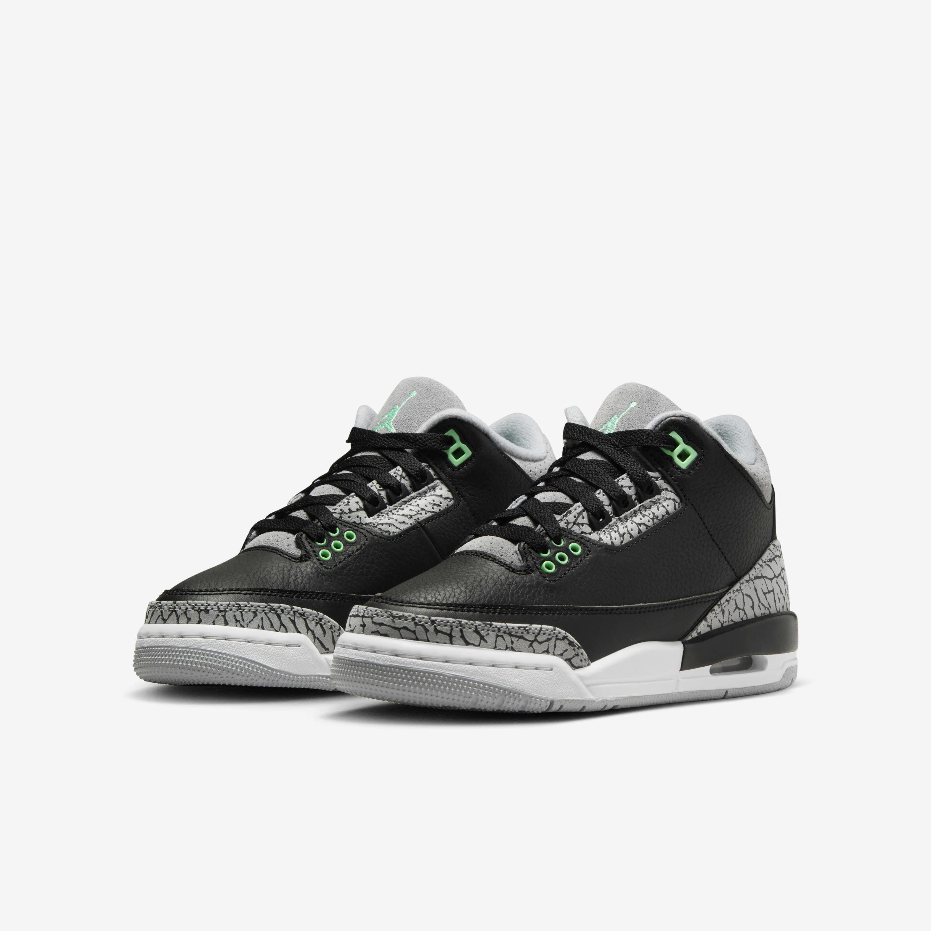 Air Jordan 3 Retro 'Medium Olive' image number 4