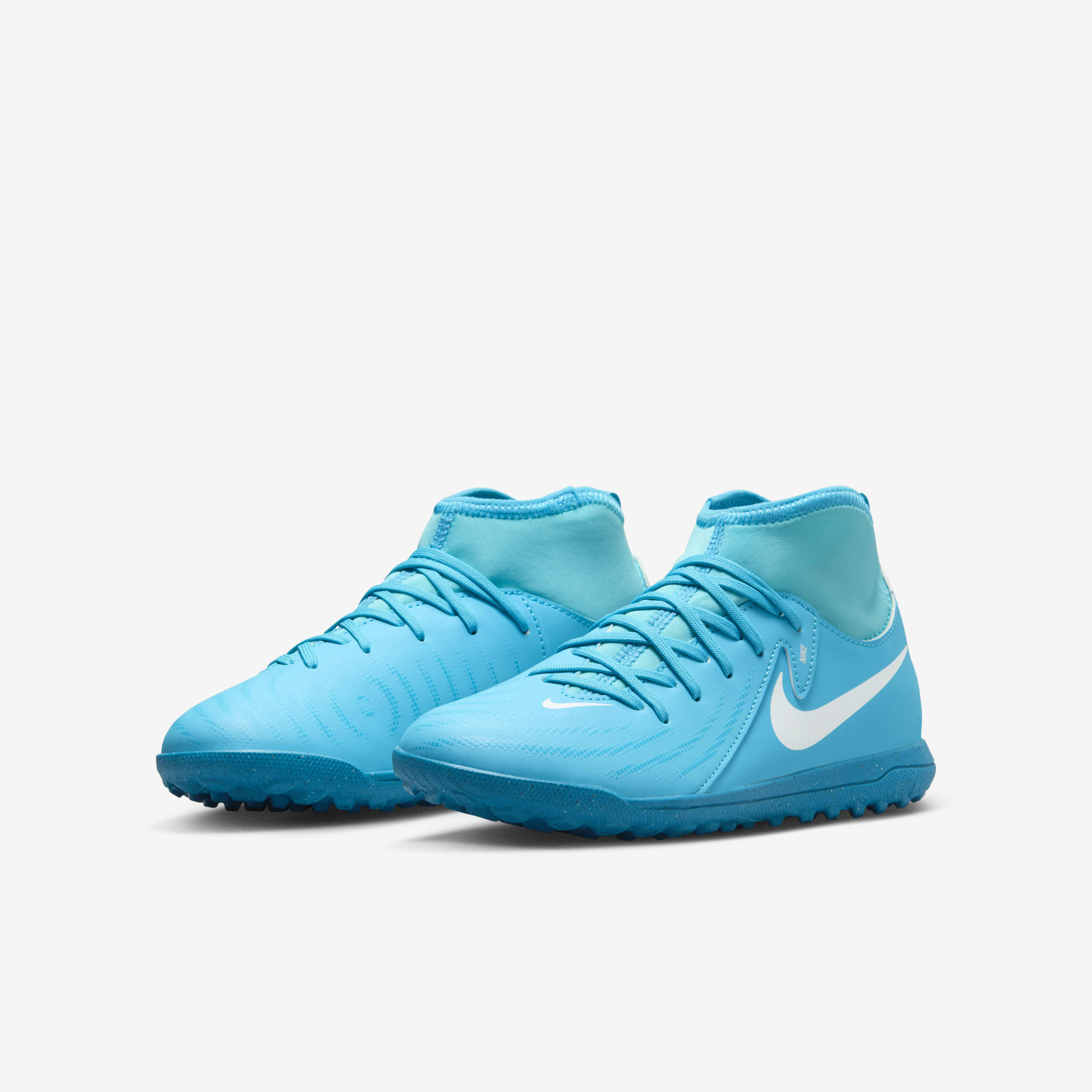 Nike Jr. Phantom Luna 2 Club image number 4
