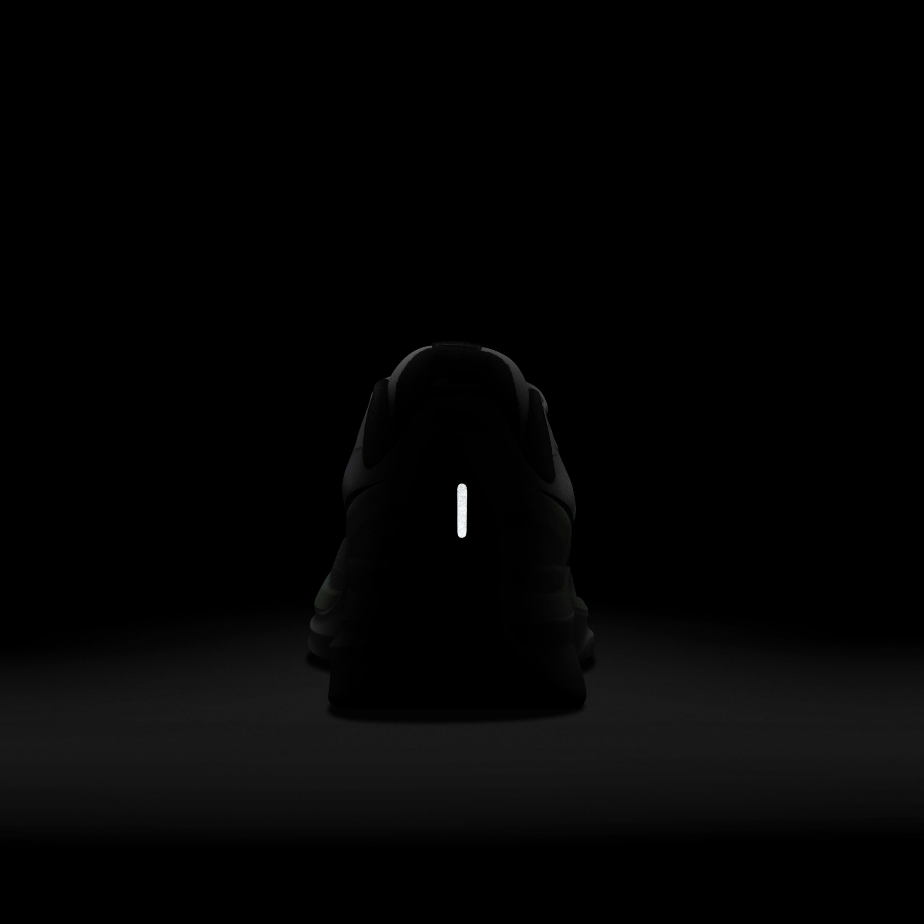 Nike Structure 25 image number 8