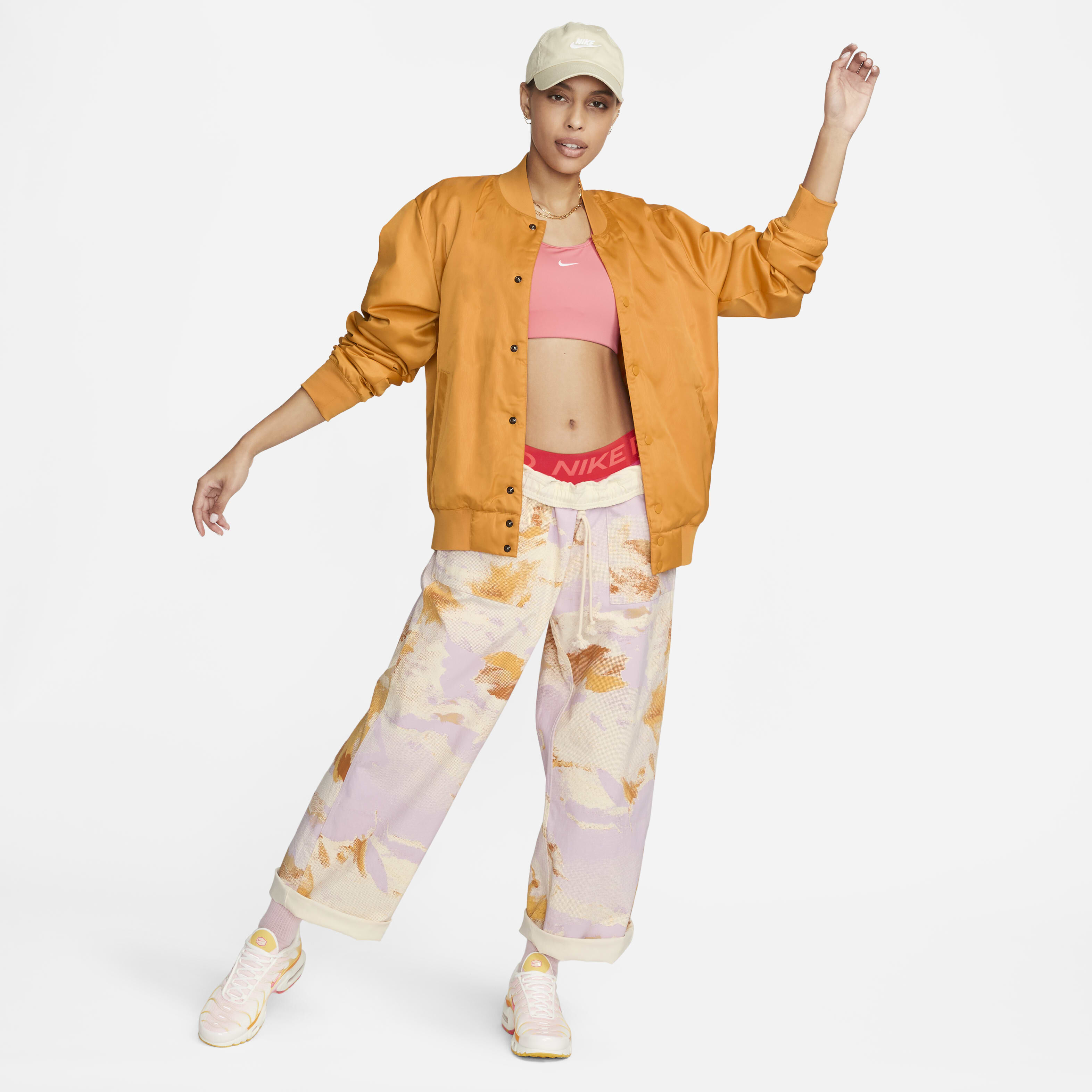 نايكي سووش image number 5