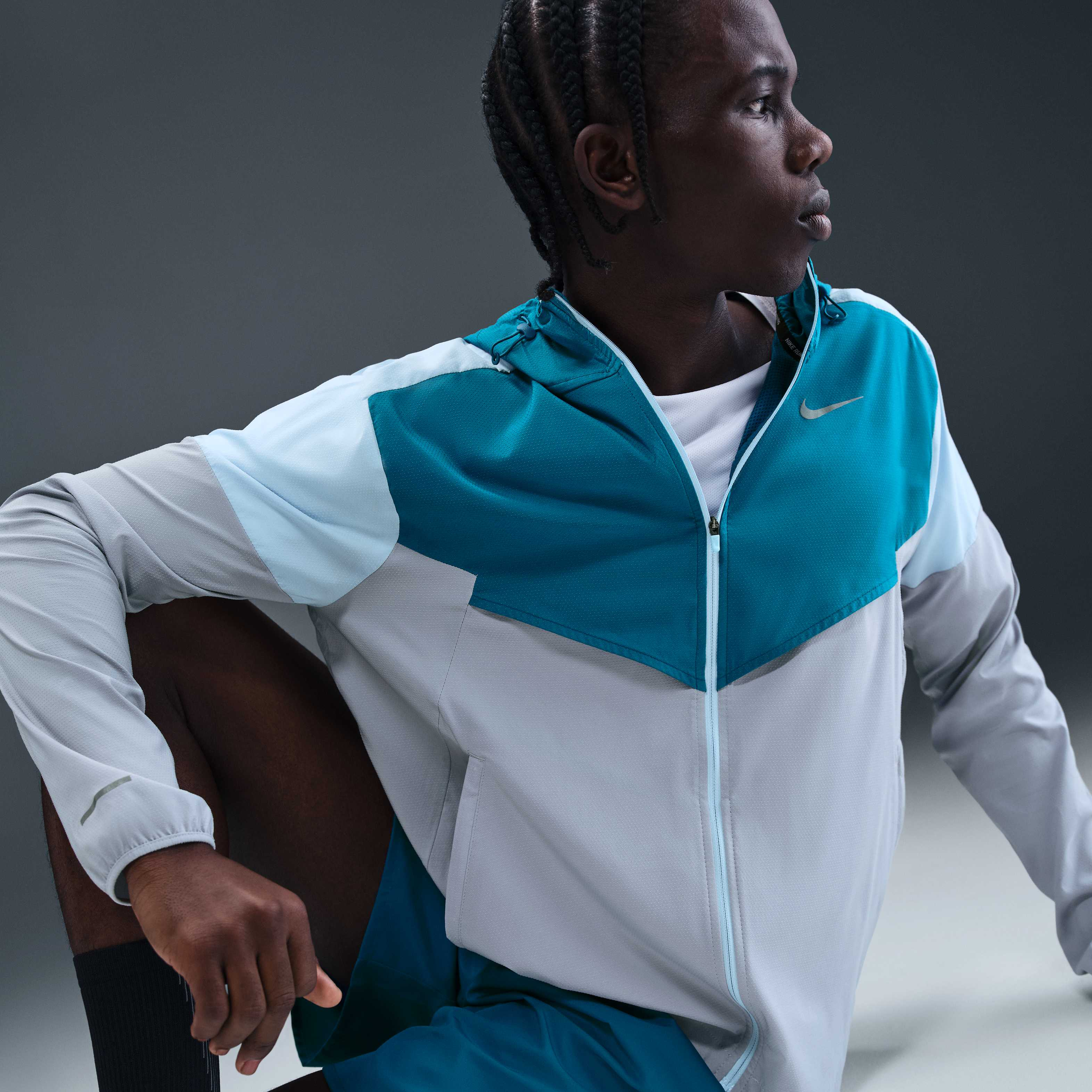 Nike Impossibly Light Windrunner image number 2