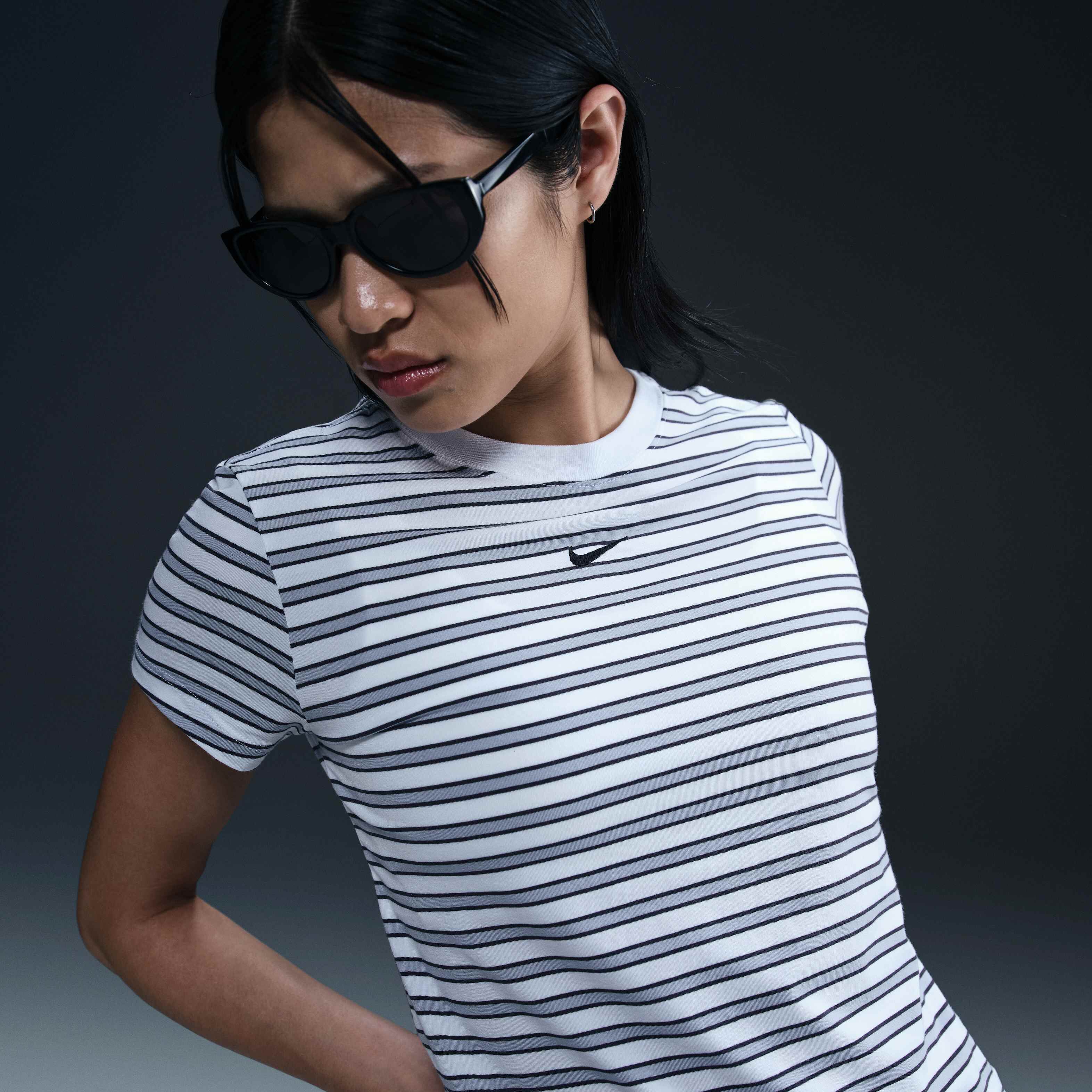 nike black and white striped shirt