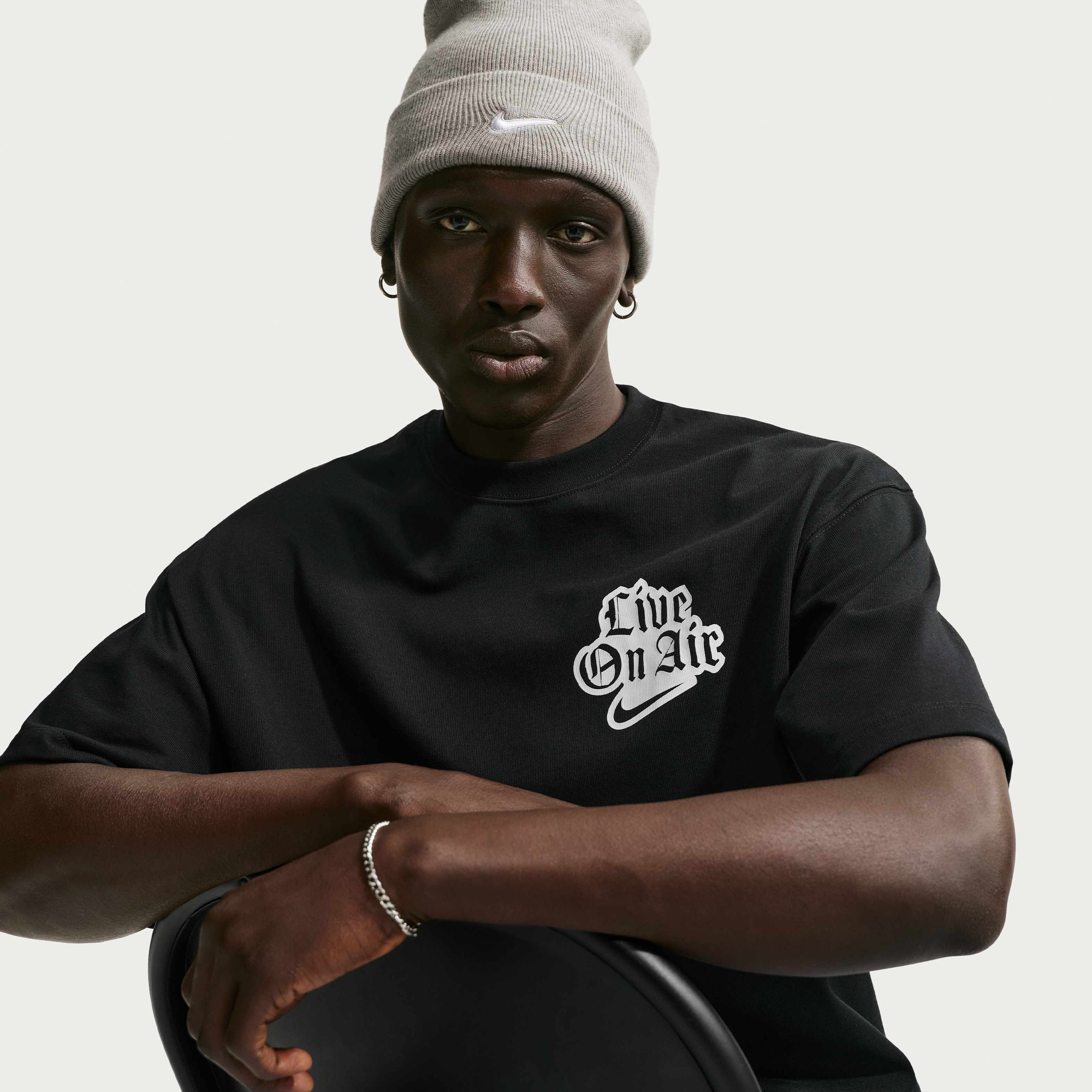 Nike Solo Swoosh image number 2