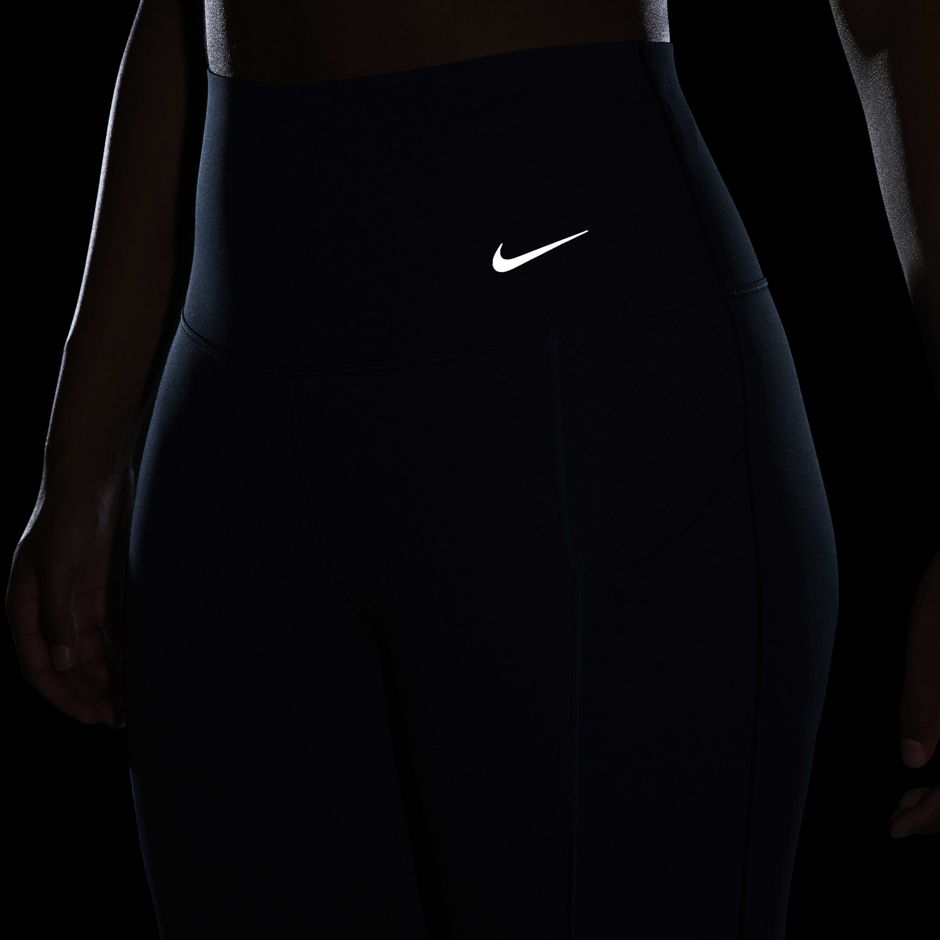 Nike Universa image number 7