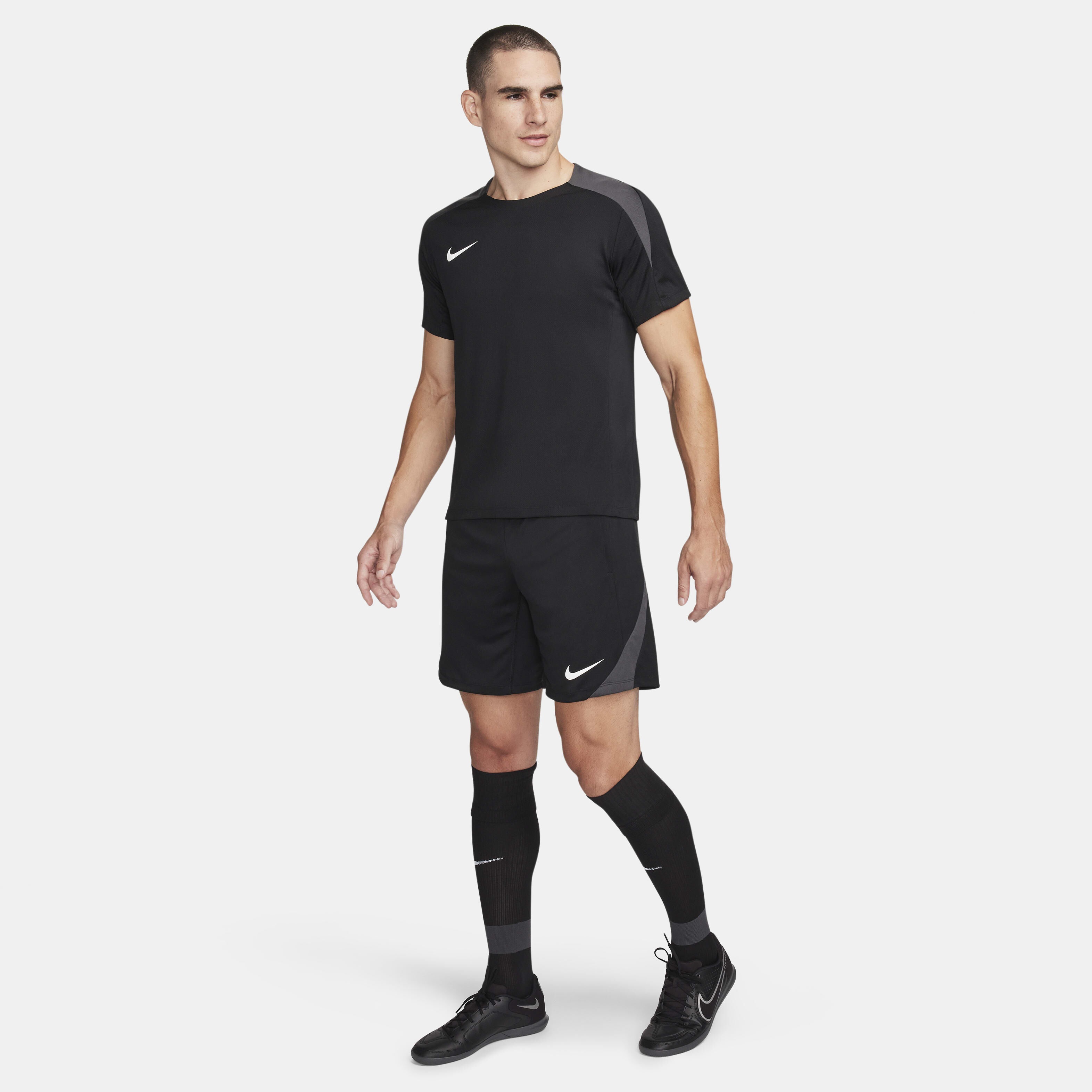 Football nike shorts store