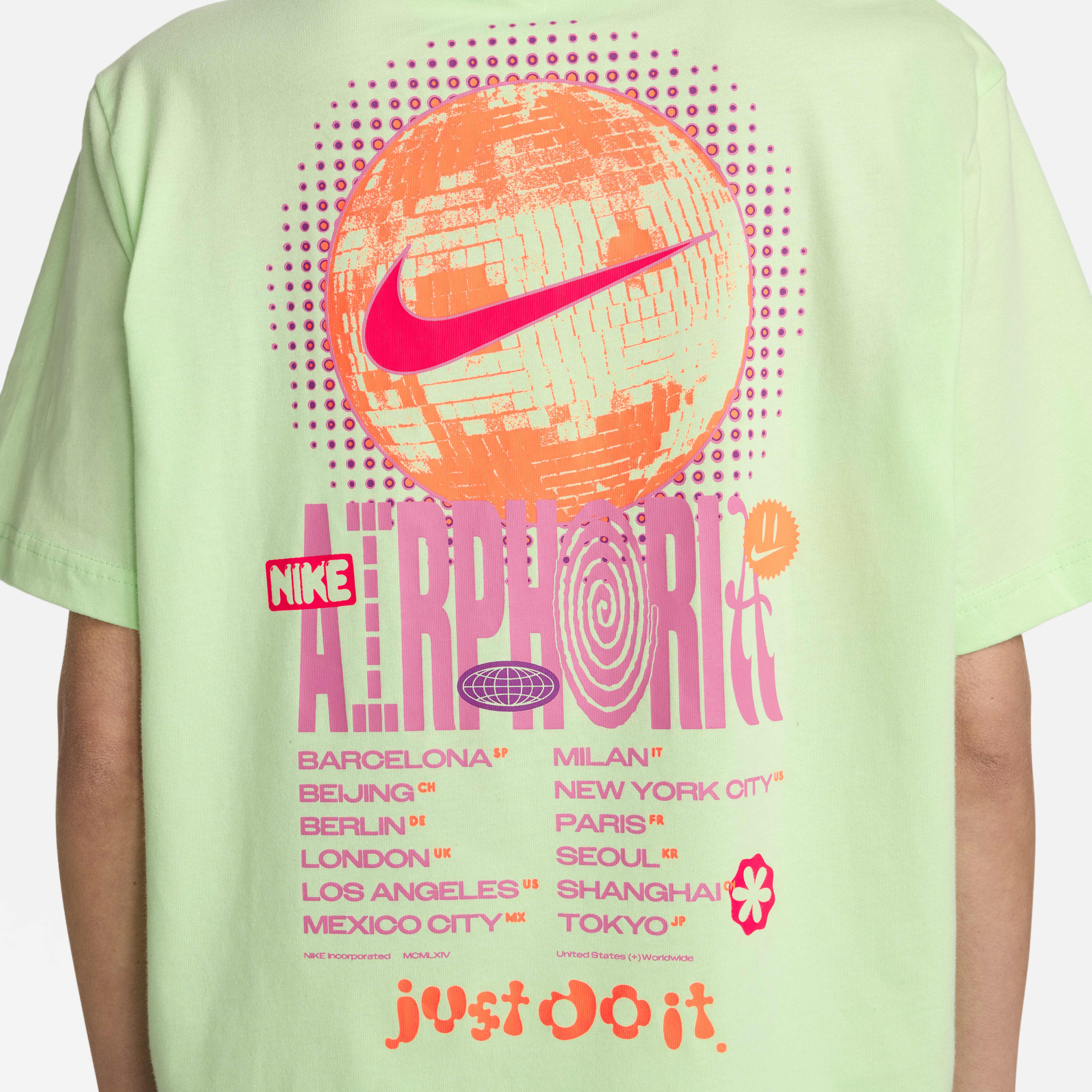 نايكي سبورتسوير image number 4