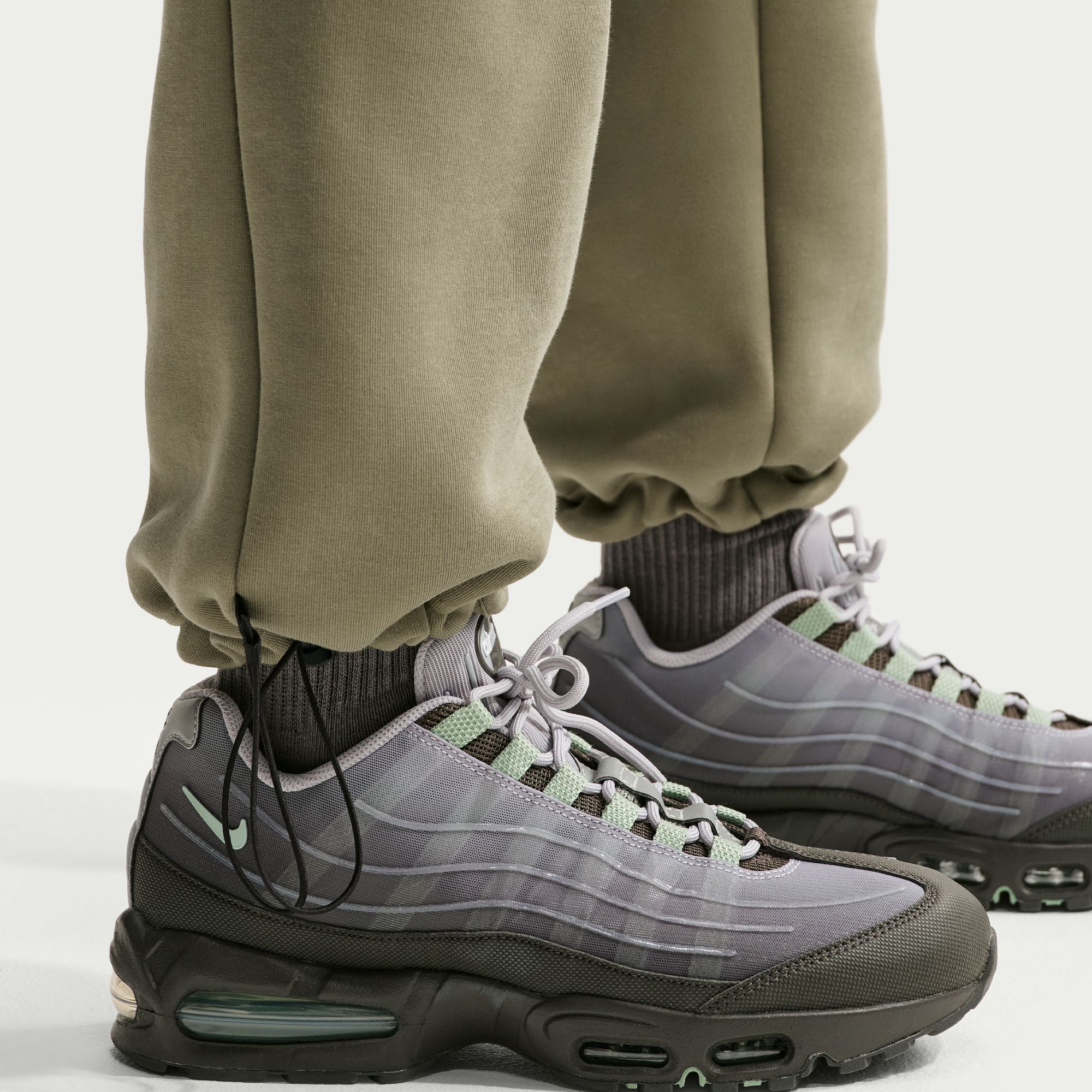 Zoom image