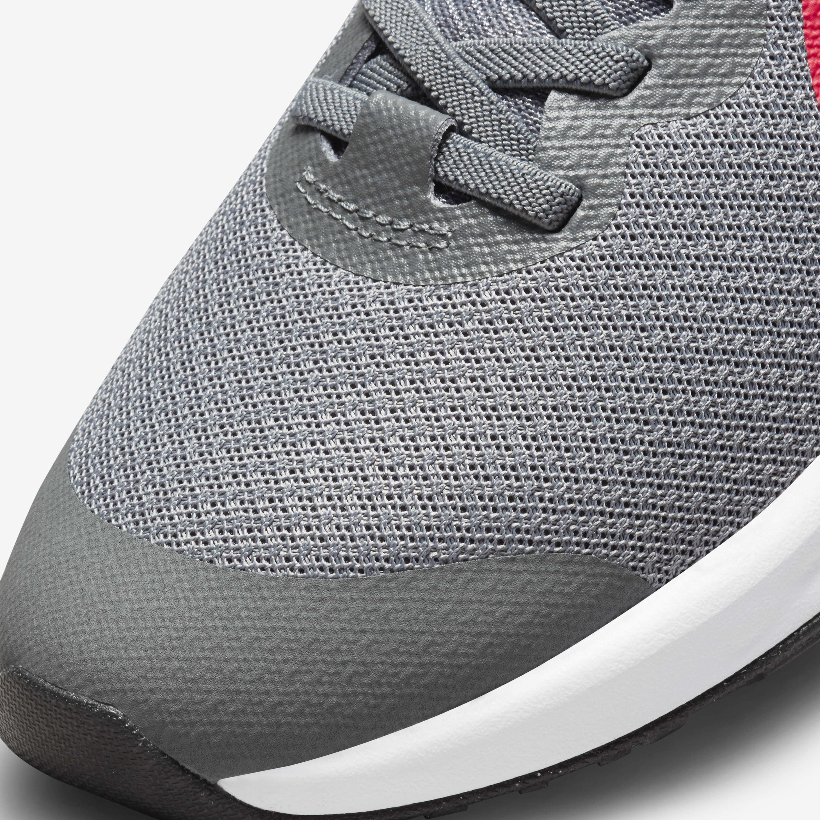 Nike Revolution 6 FlyEase image number 6