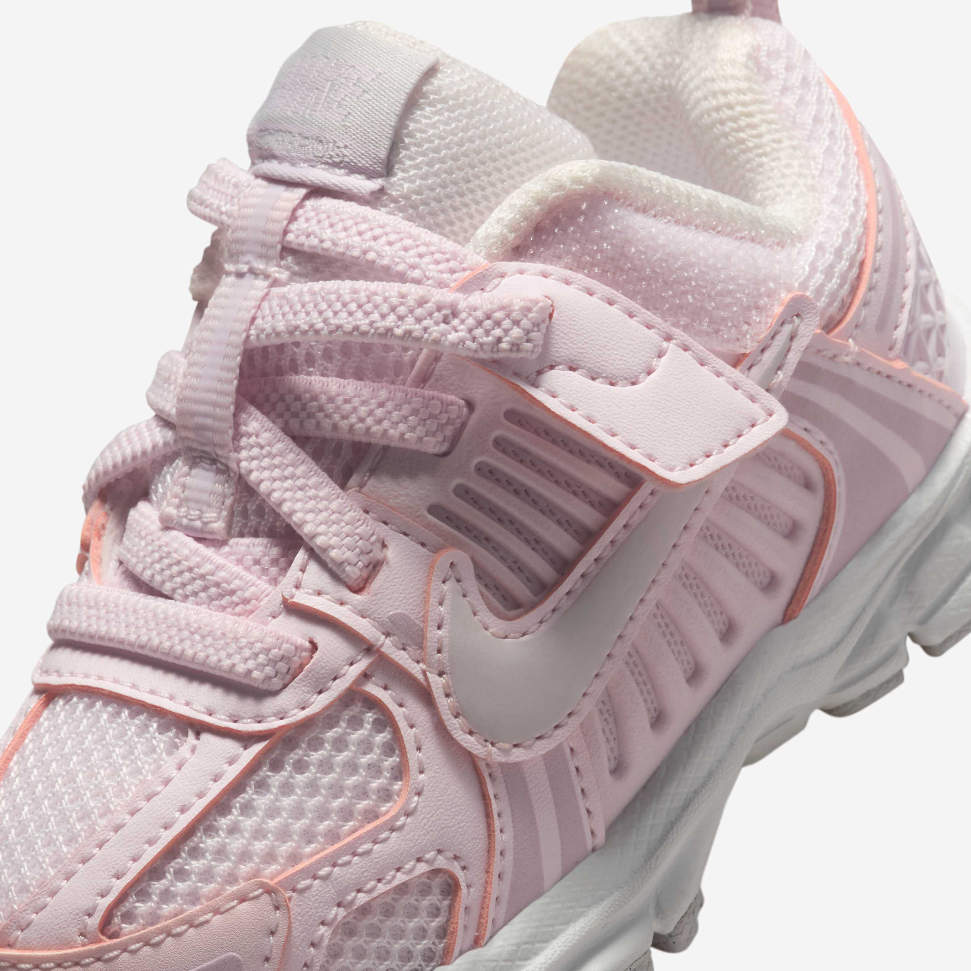 Nike Vomero 5 image number 6