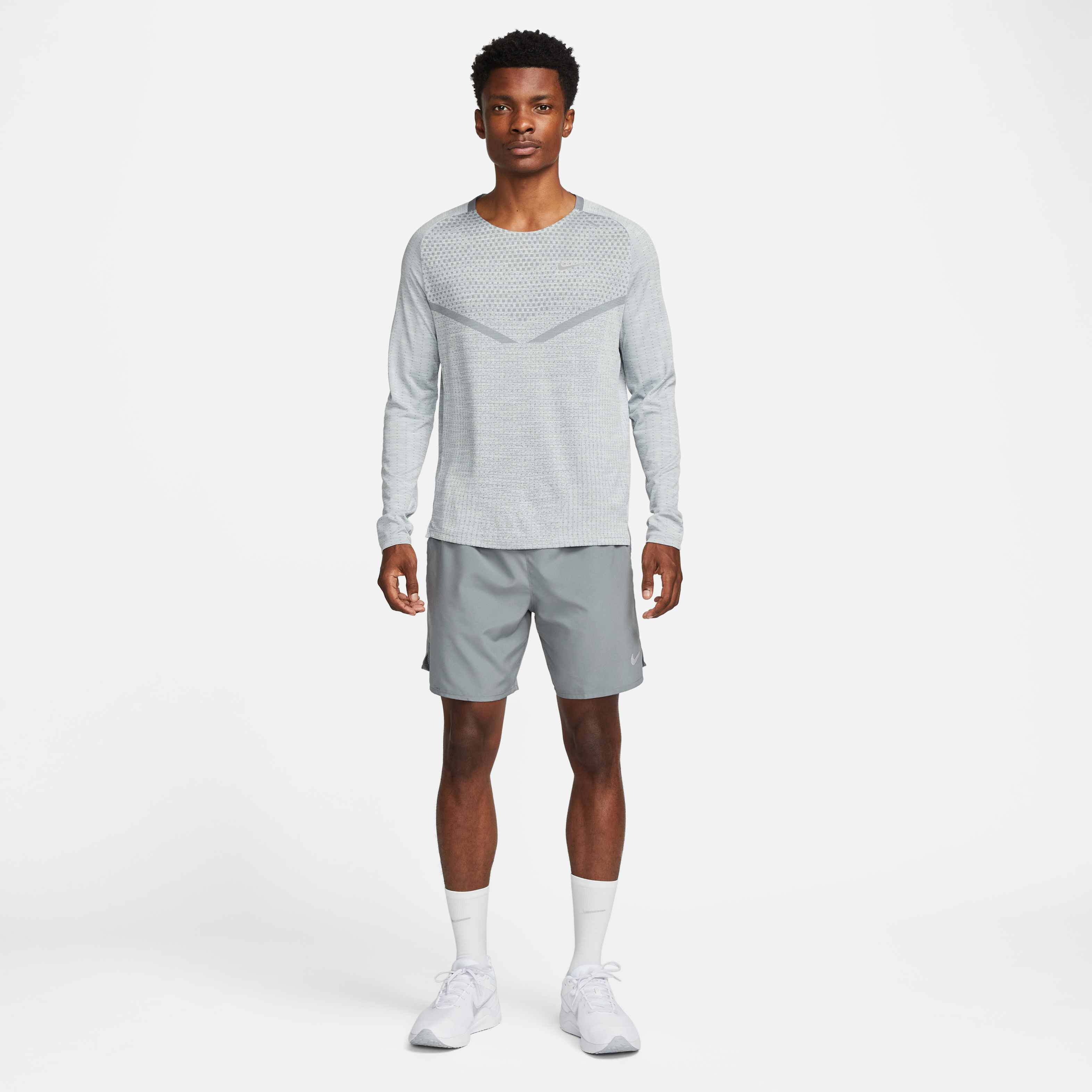 نايكي تشالنجر image number 6