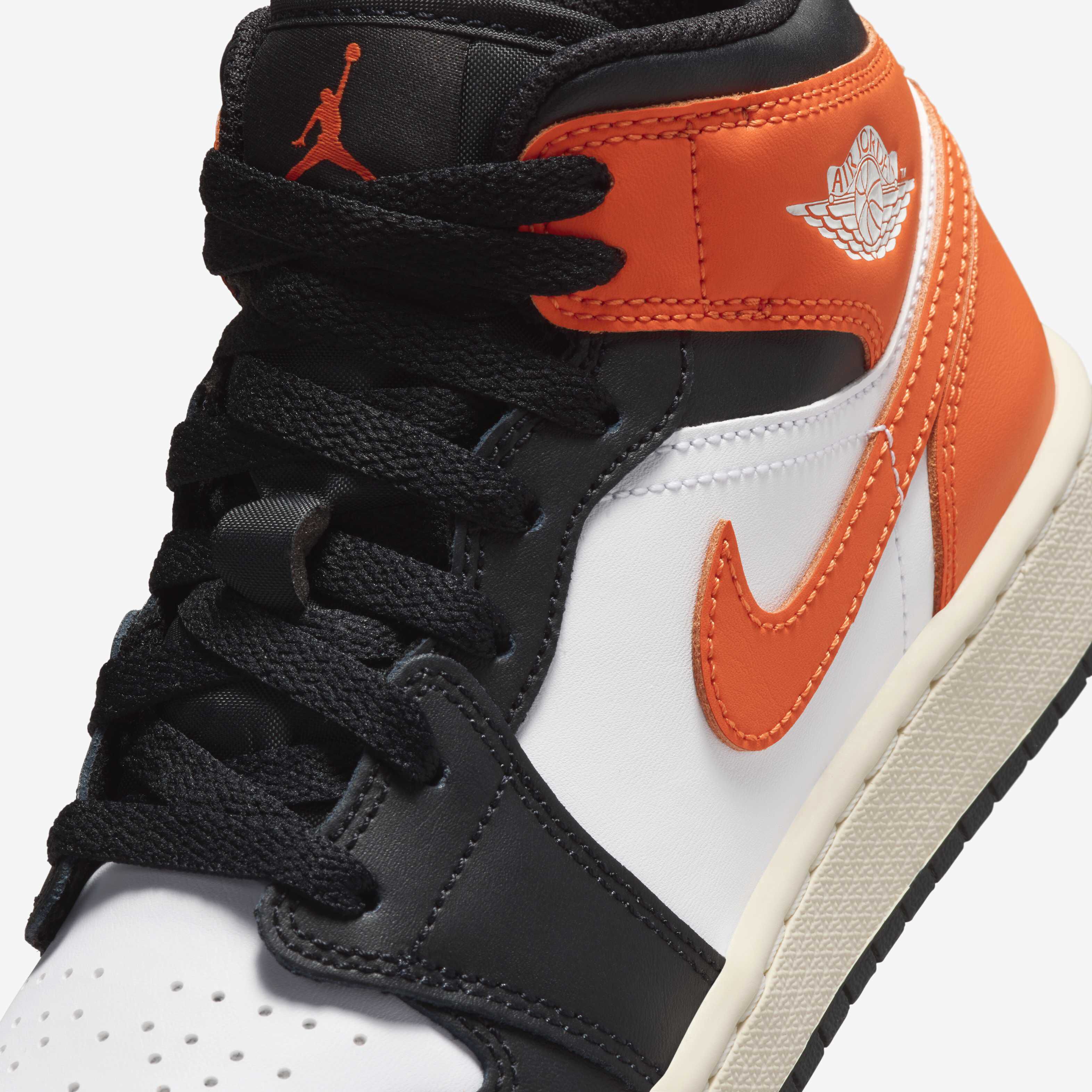 Air Jordan 1 Mid image number 6
