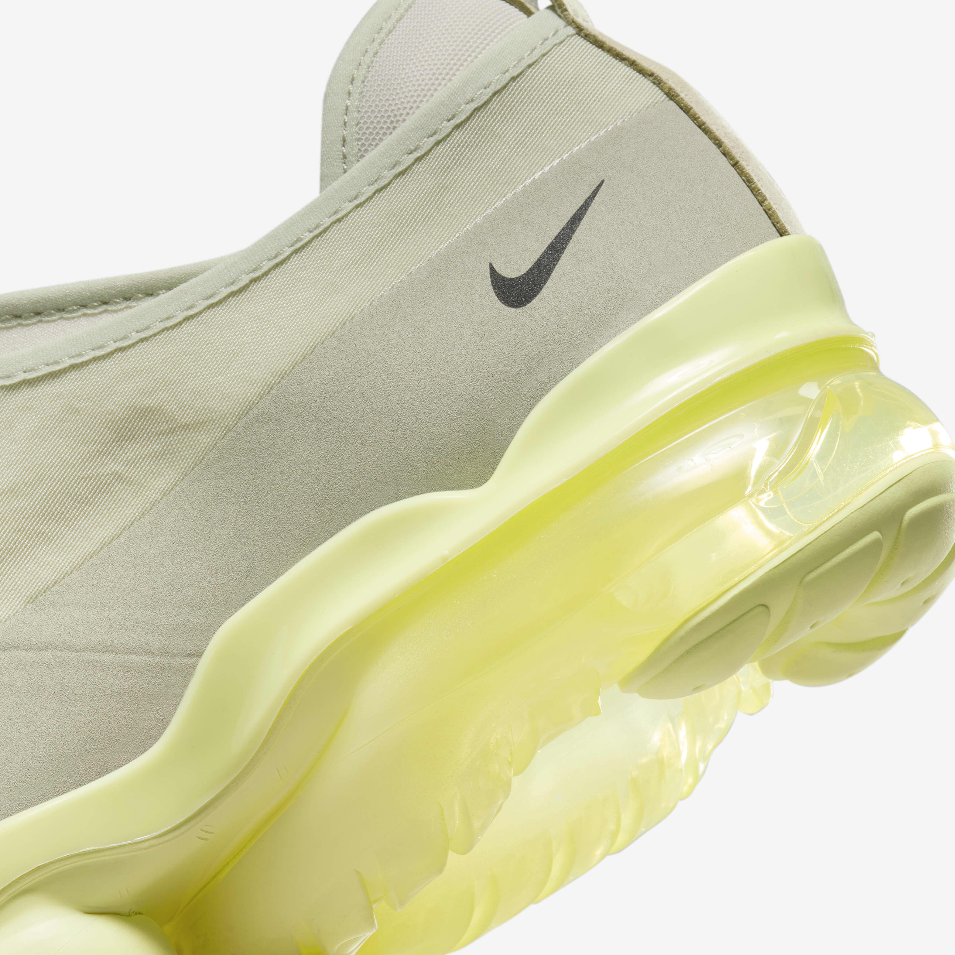 Nike Air VaporMax Moc Roam image number 7