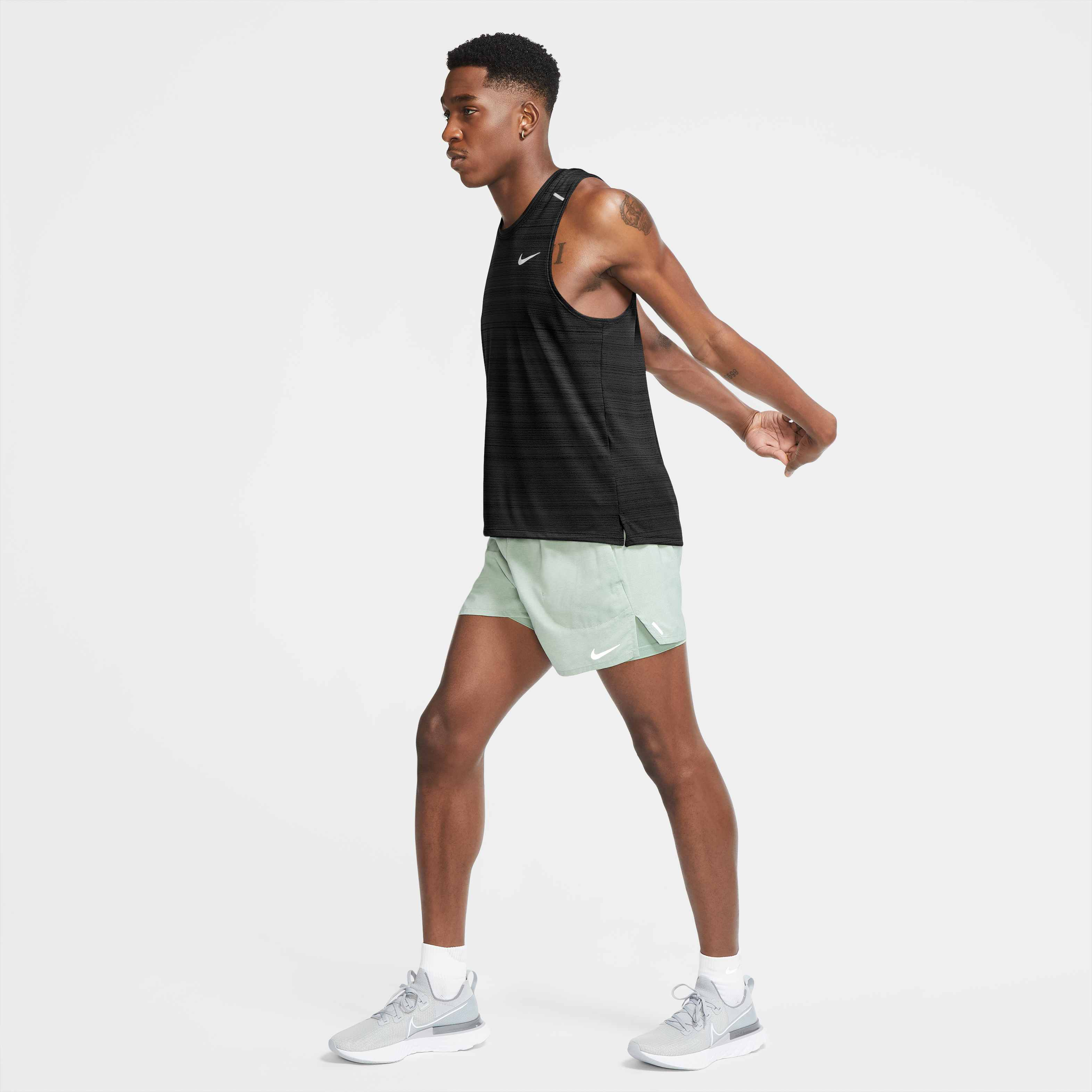Nike Dri-FIT Miler image number 4
