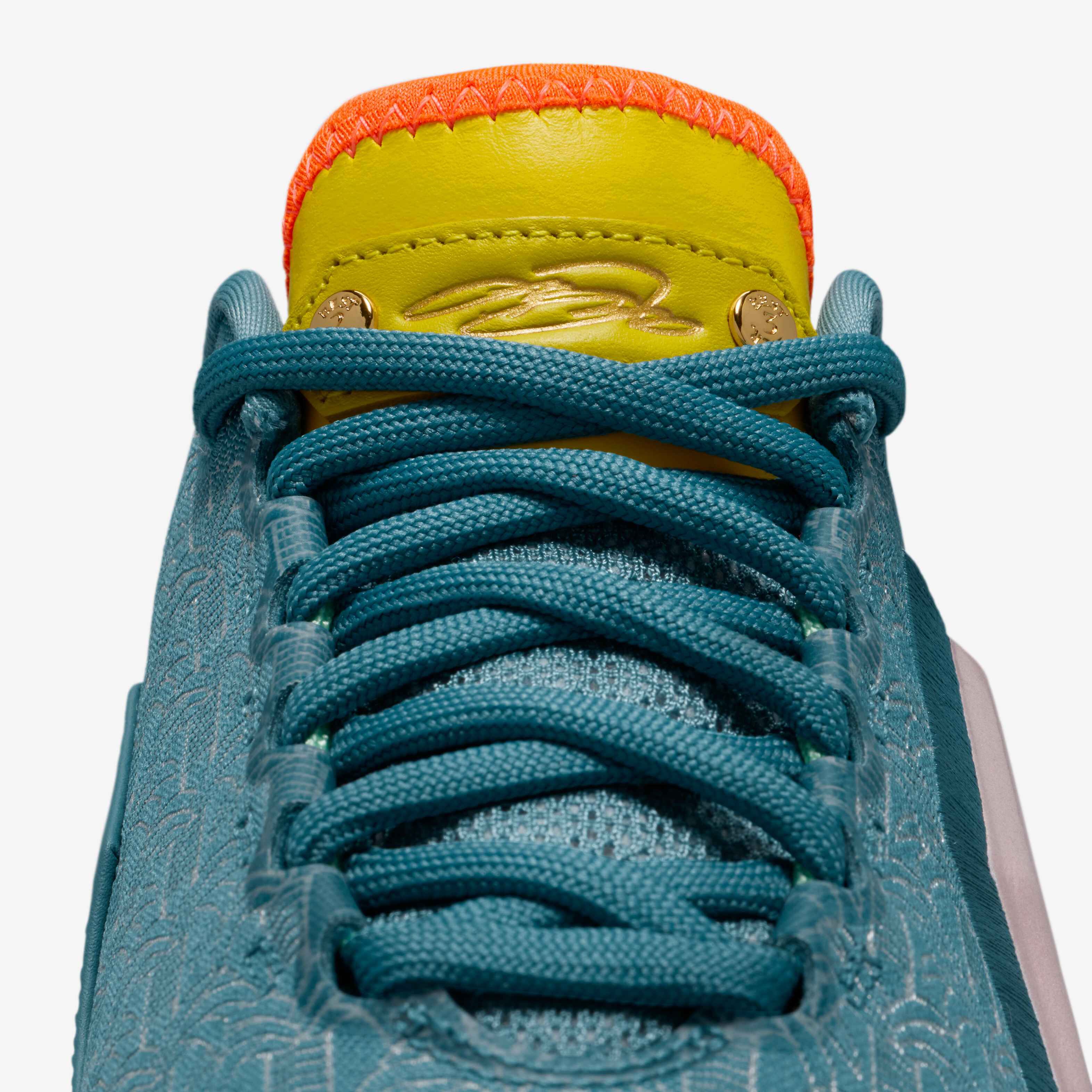 ليبرون XXIII 'ميامي توايس' image number 8