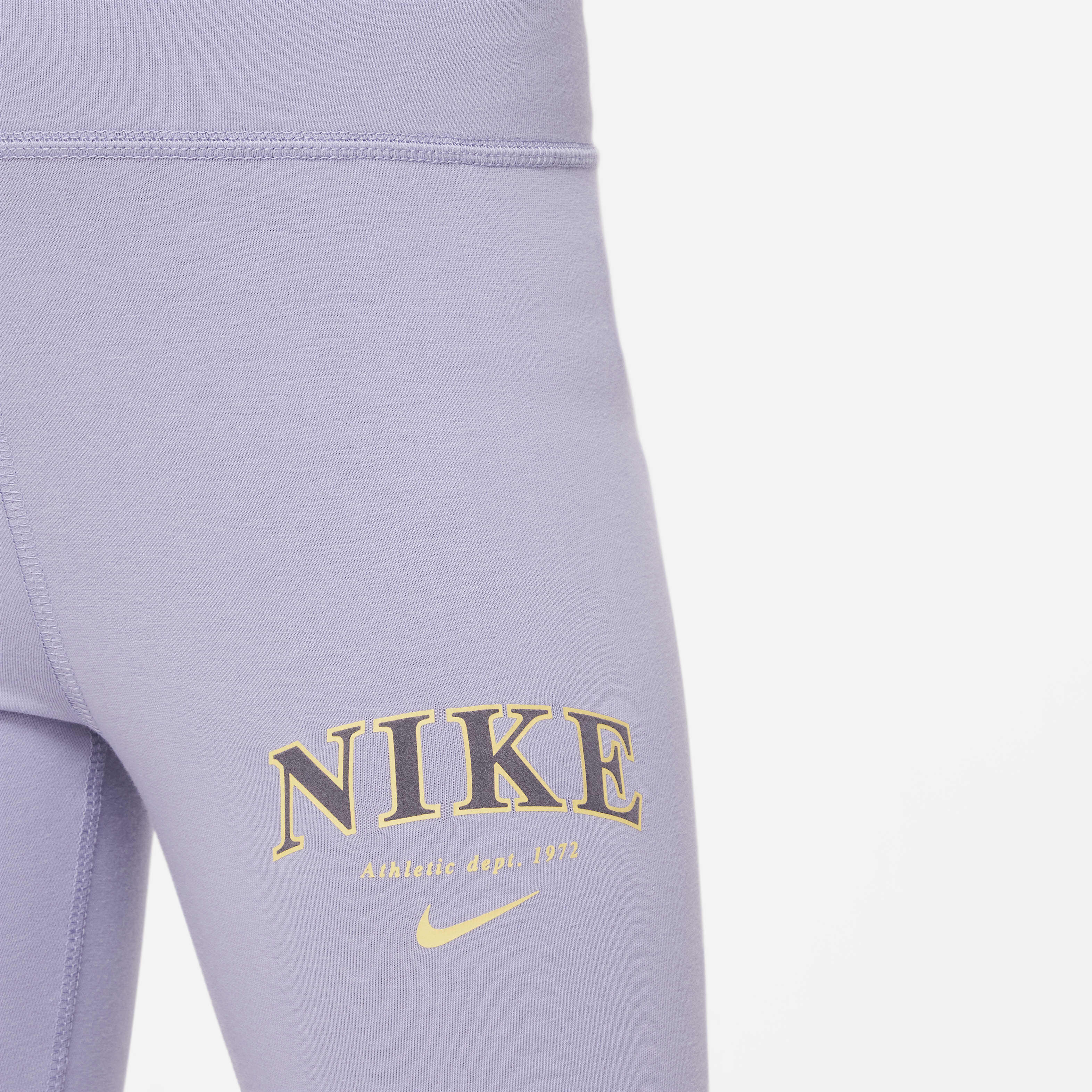 Nike Sportswear Favourites image number 2