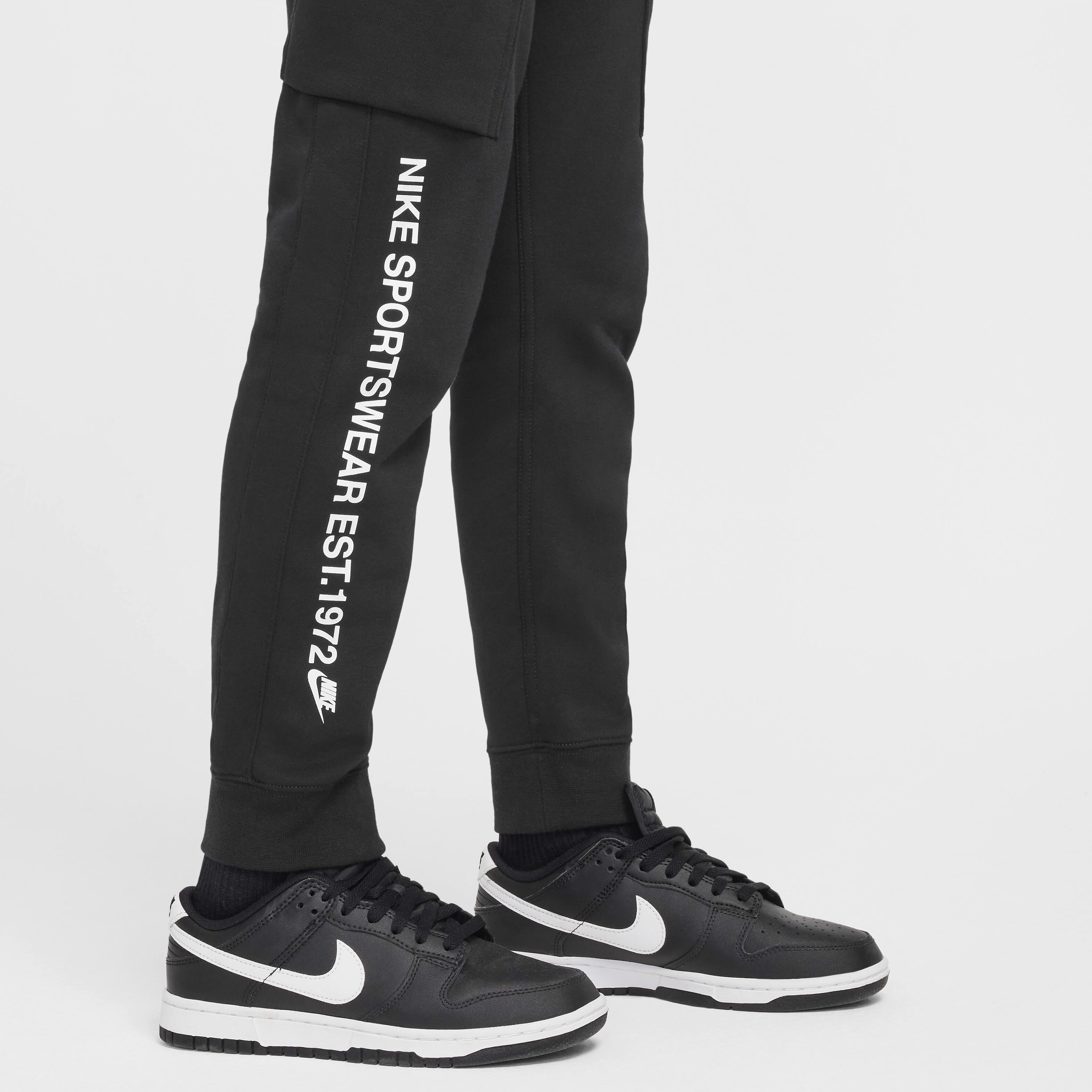 Nike Sportswear Standard Issue image number 5
