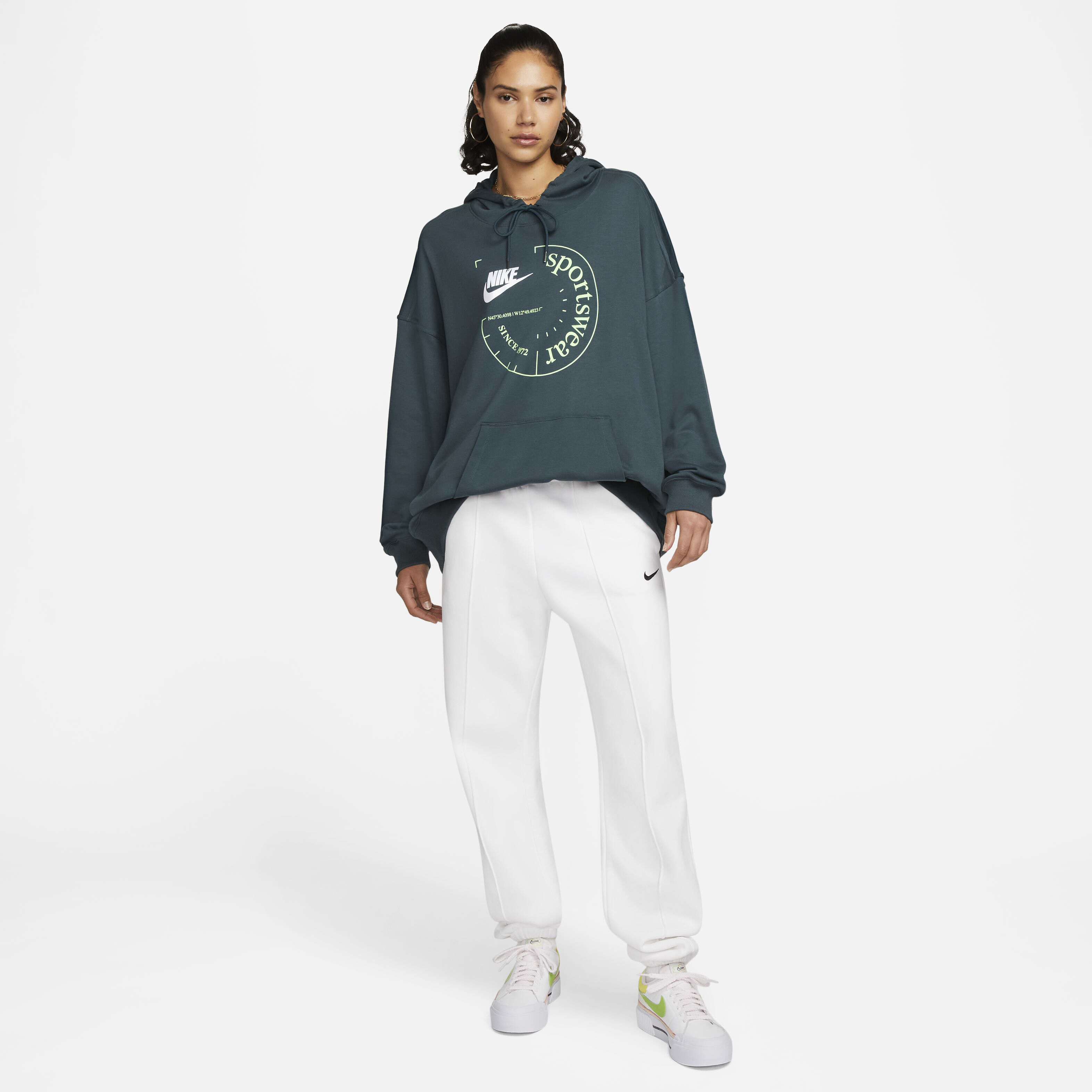 نايكي سبورتسوير image number 5