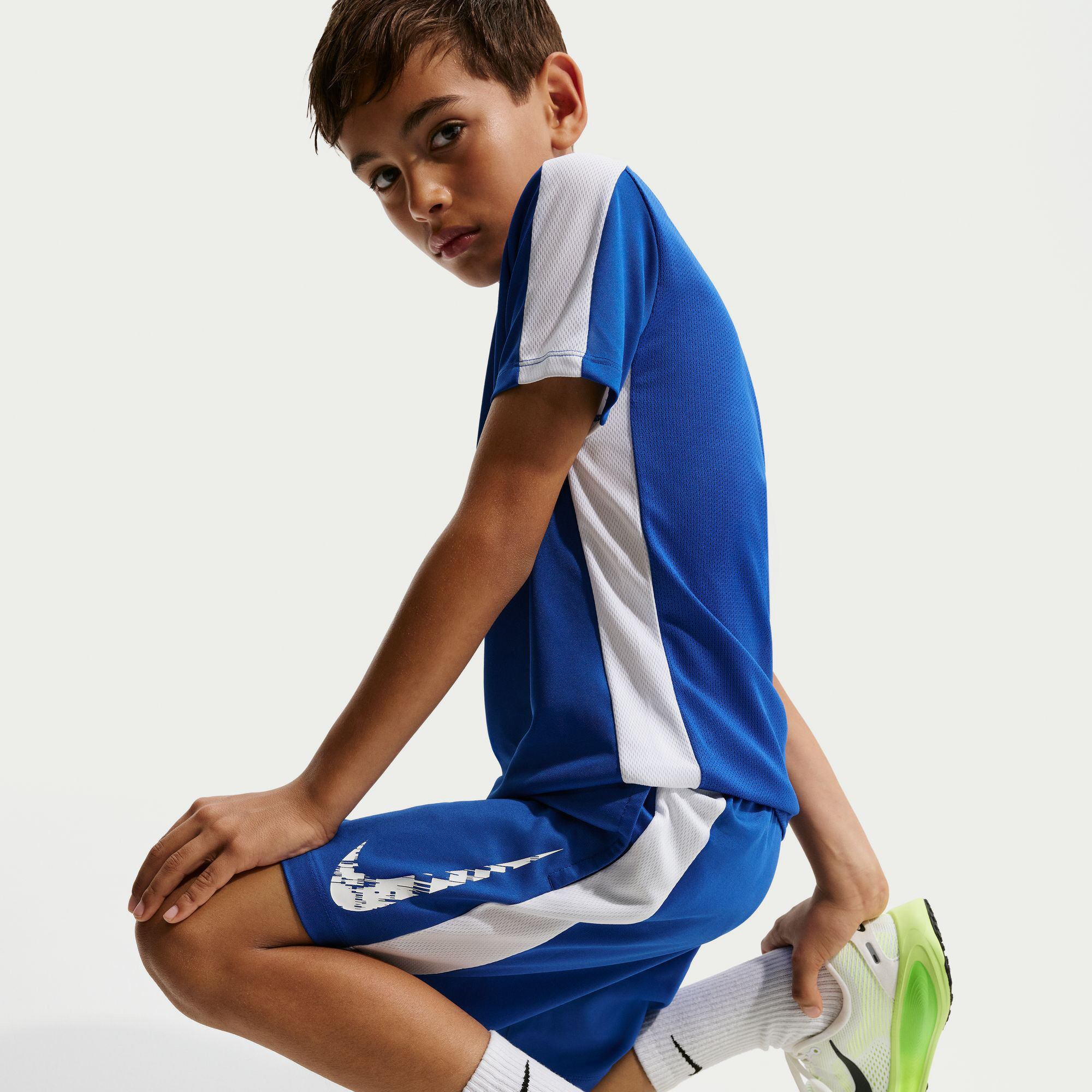 Nike Trophy23 image number 4