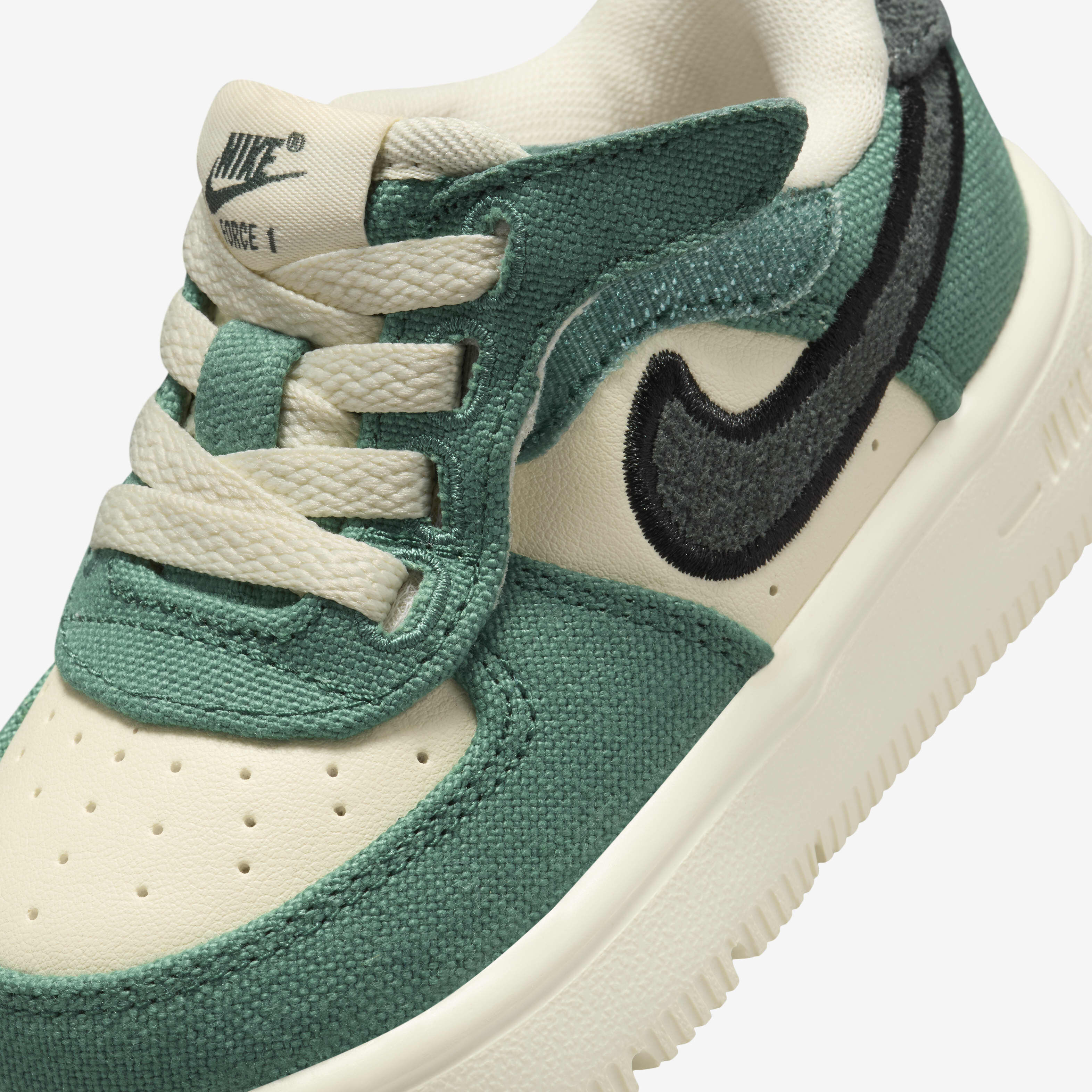 Infant khaki nike trainers discount