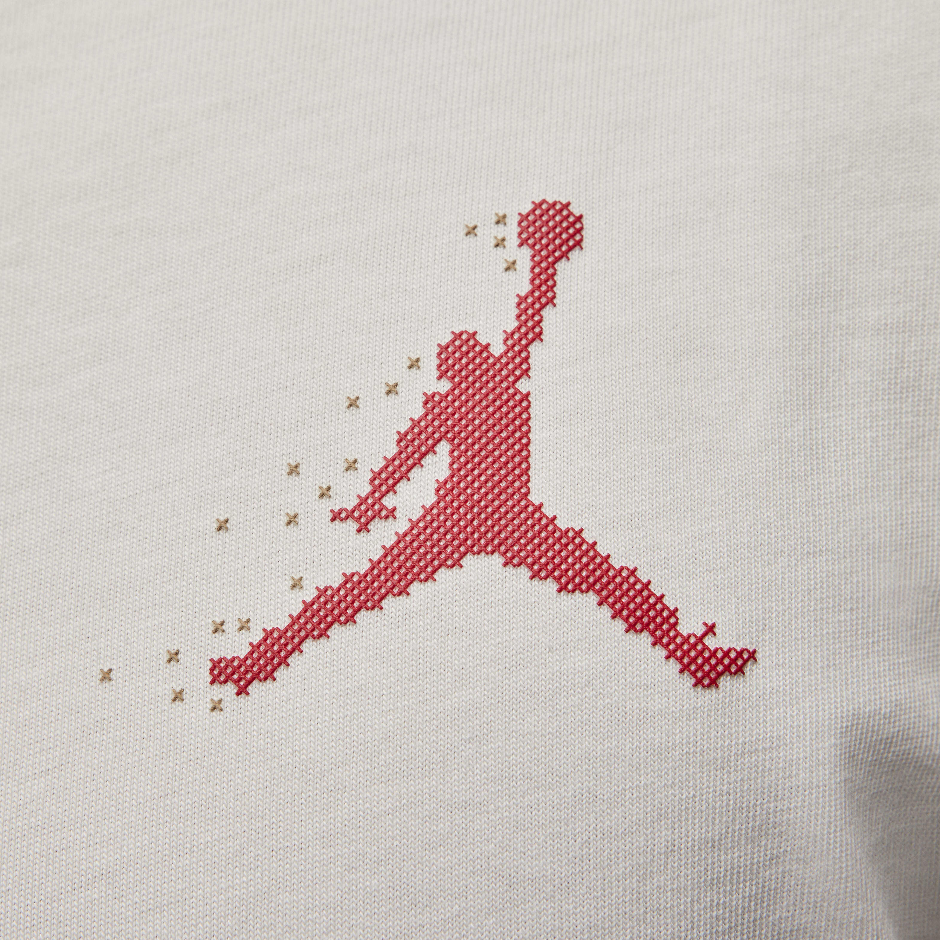 Jordan Essentials Festive image number 5