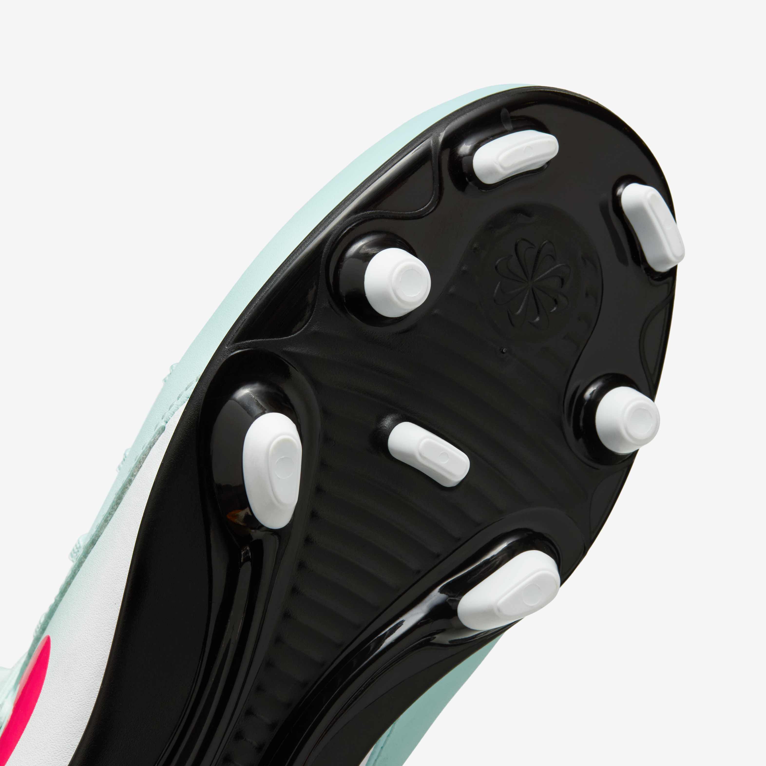 Nike Jr. Phantom Luna 2 Club image number 6