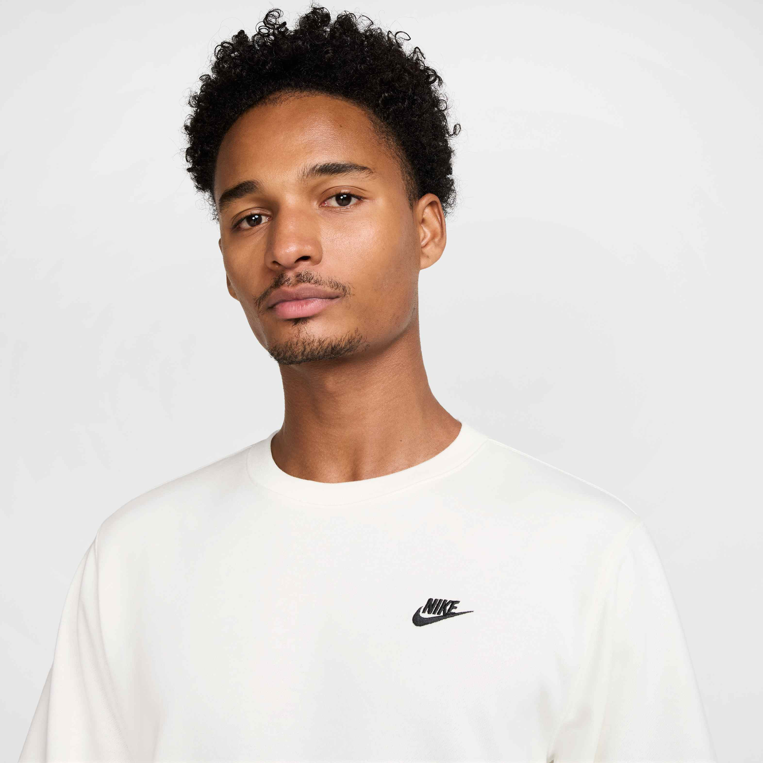 Nike Club image number 2