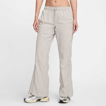 نايكي سبورتسوير كوليكشن