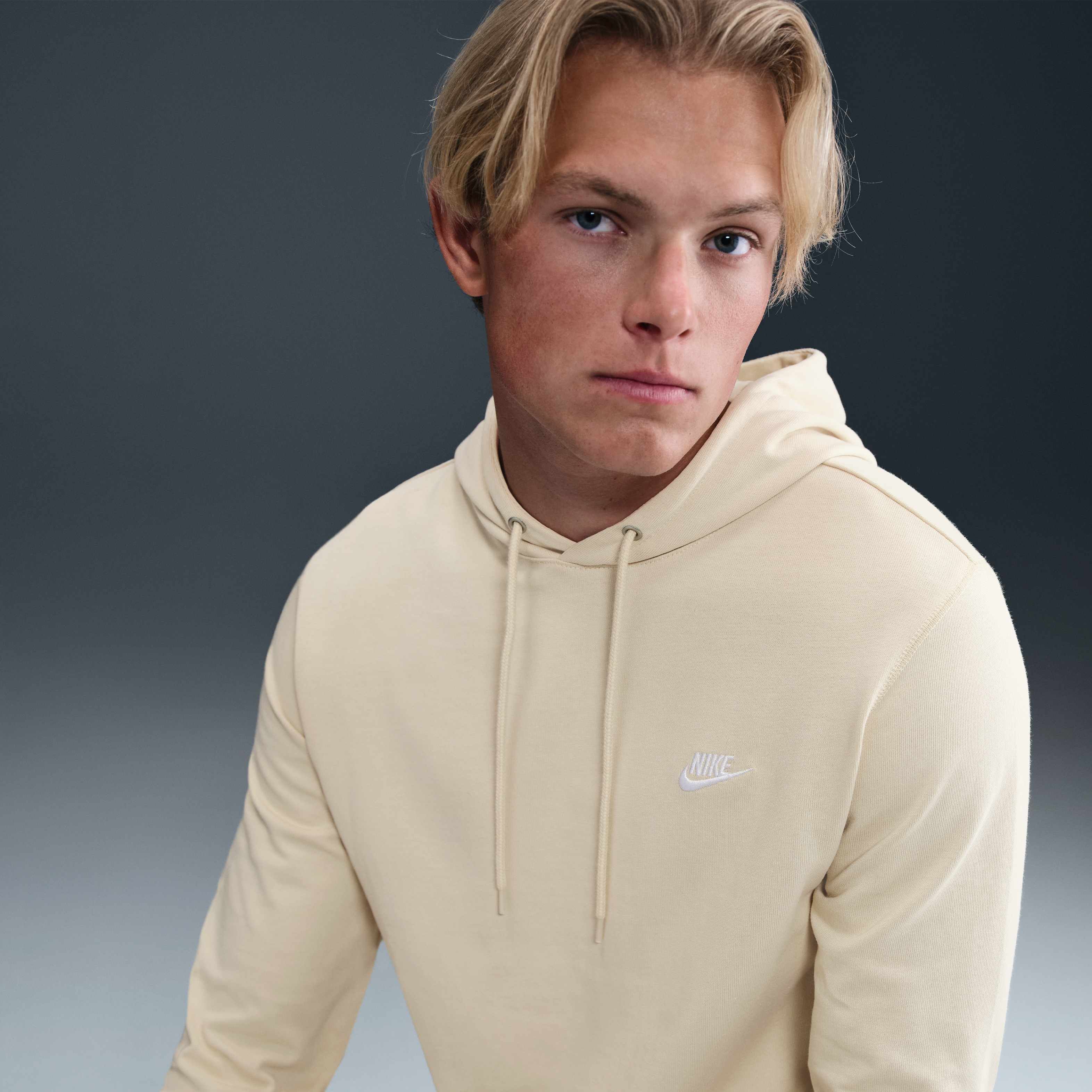 Nike Sportswear Club image number 2