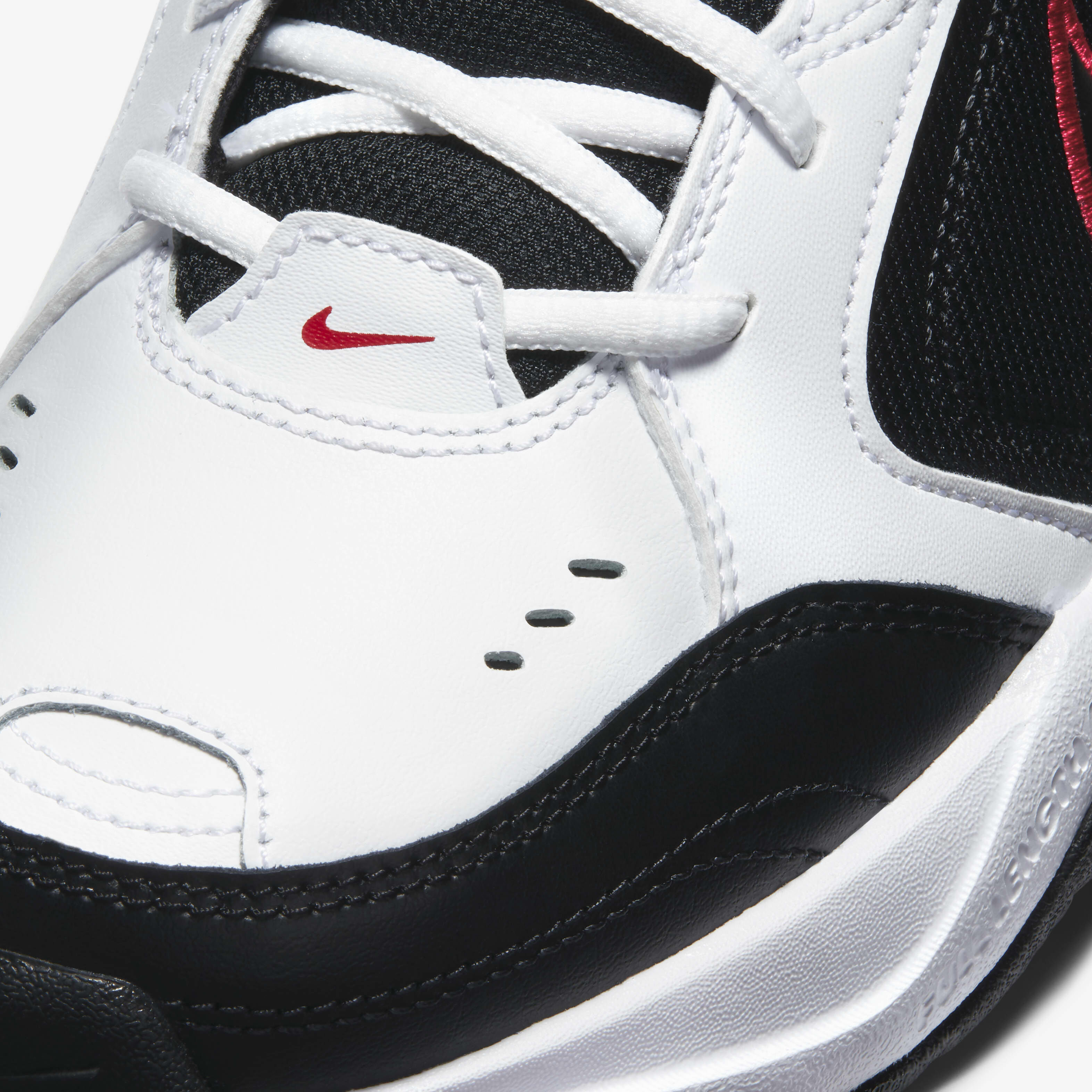 Nike Air Monarch IV image number 7