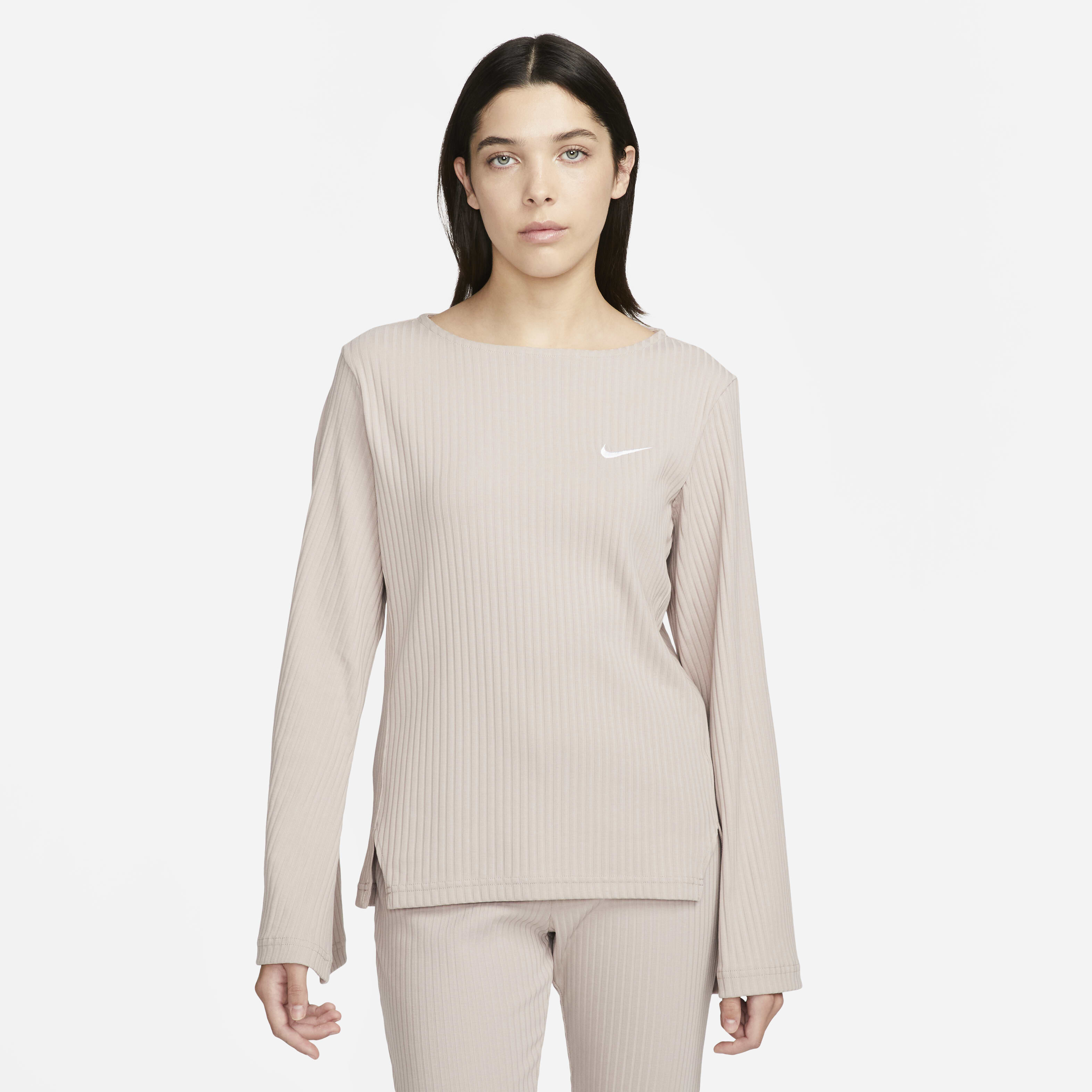 نايكي سبورتسوير image number 0