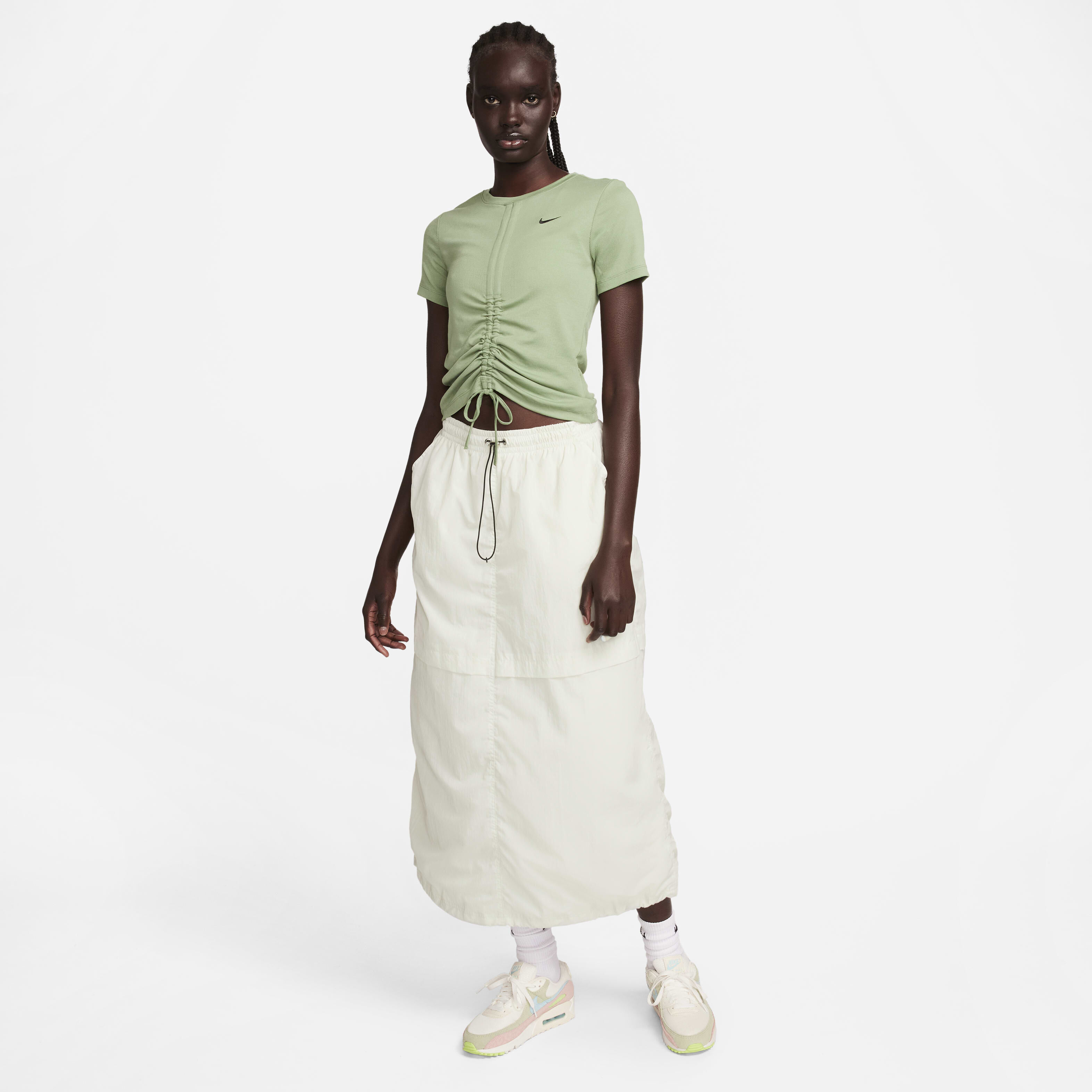 Nike Sportswear Essentials image number 5