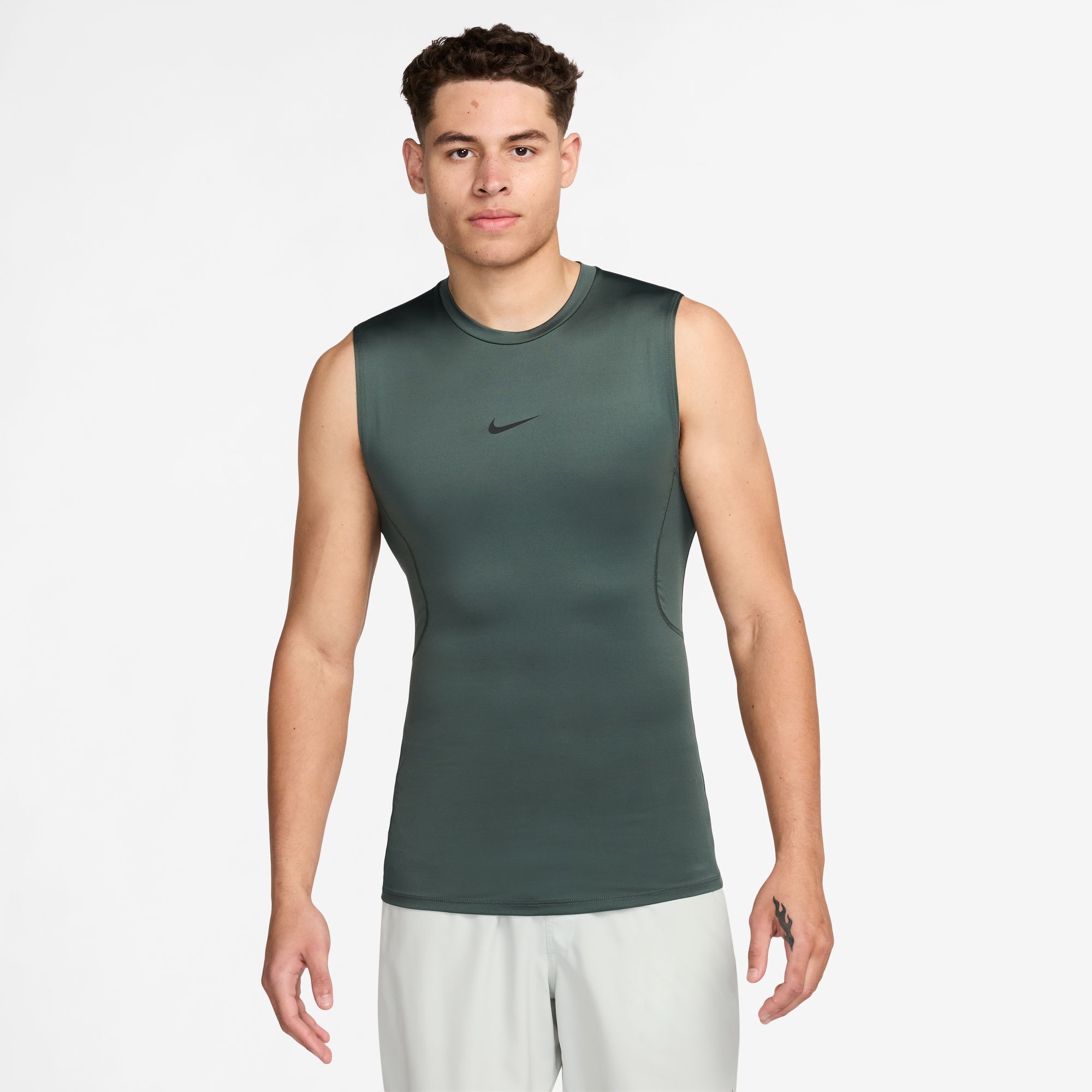 Nike Pro image number 0