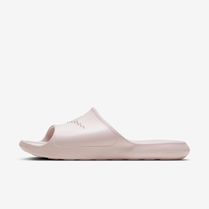 Nike Victori One image number 1 Nike Victori One image number 1