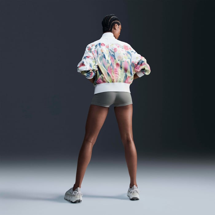 Nike Sportswear Women's Artist Collection image number 4 Nike Sportswear Women's Artist Collection image number 4