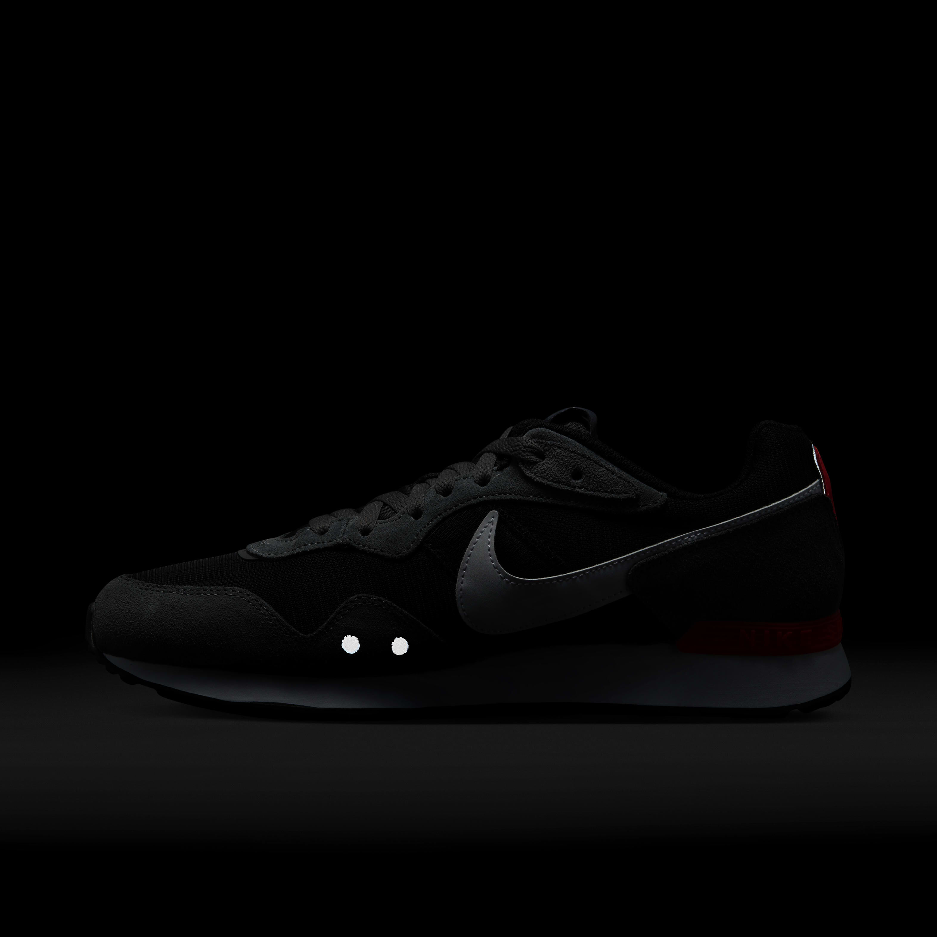 Nike Venture Runner image number 10