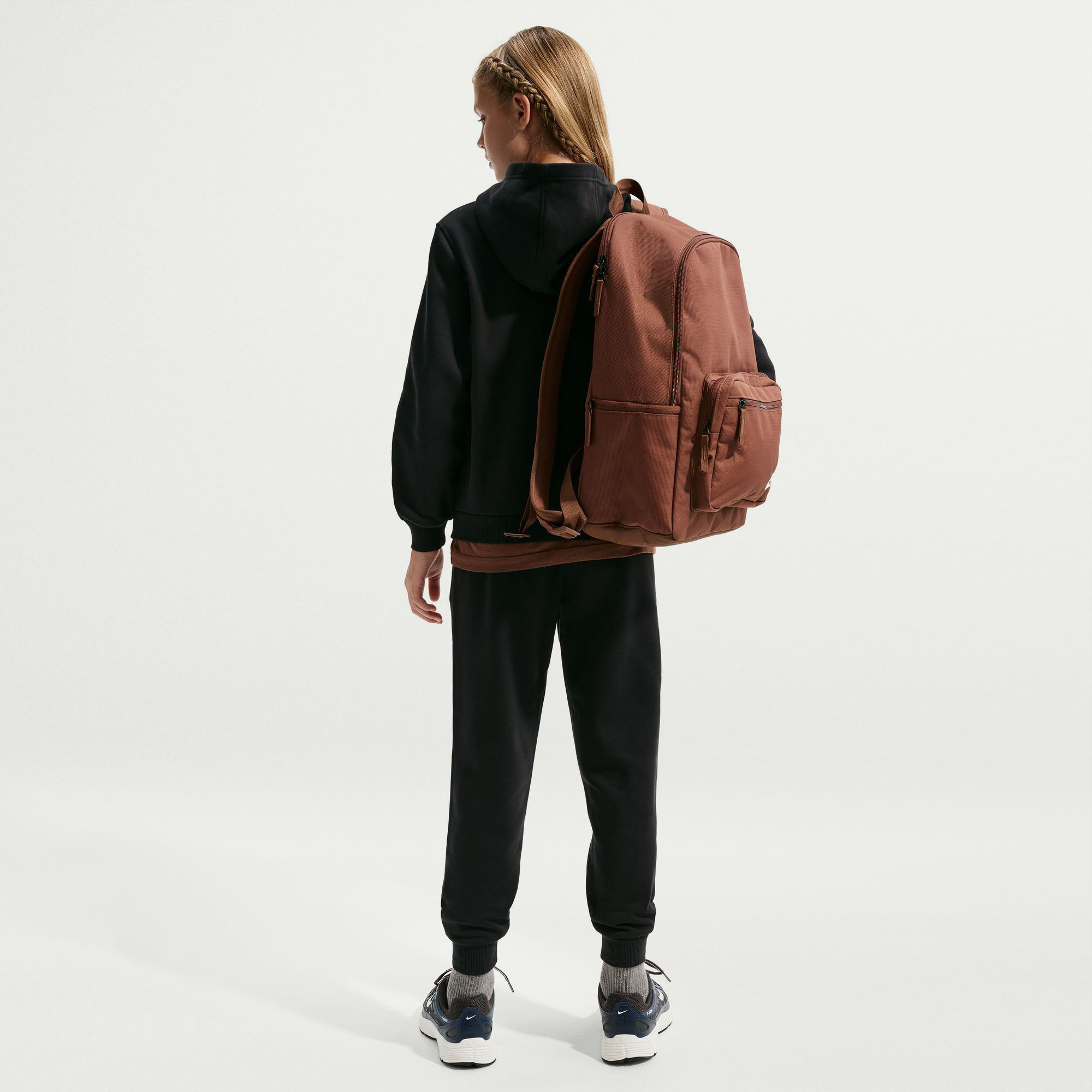 Nike Sportswear Club image number 5