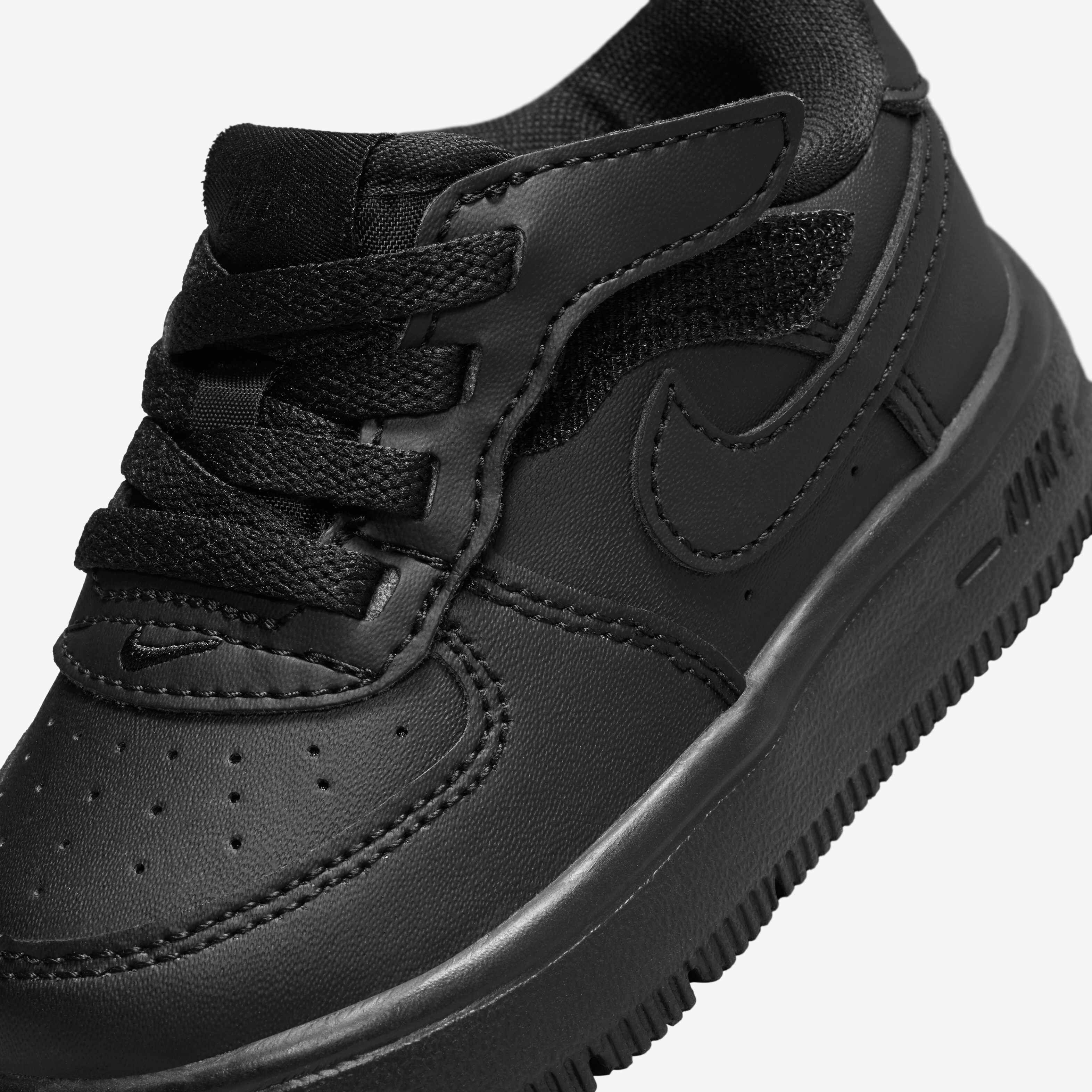Nike Force 1 Low EasyOn image number 6