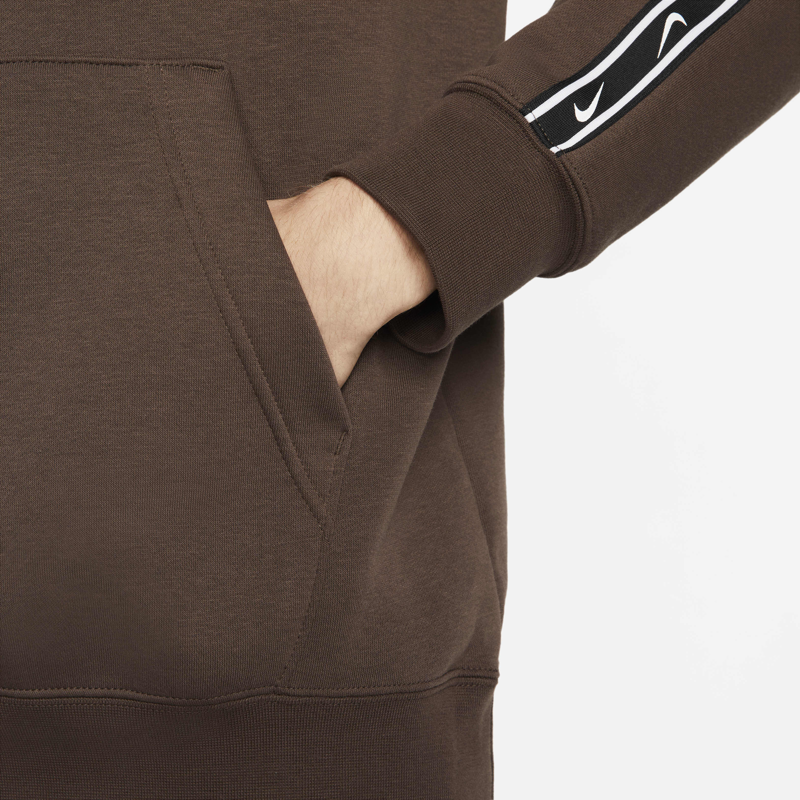 Nike Sportswear Repeat image number 4