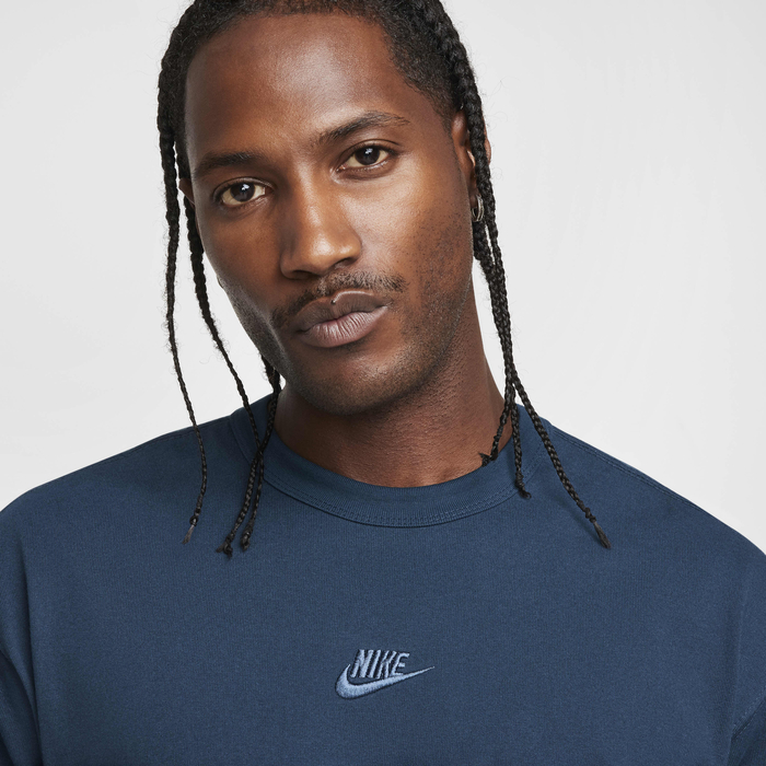 Nike Sportswear Premium Essentials image number 2 Nike Sportswear Premium Essentials image number 2