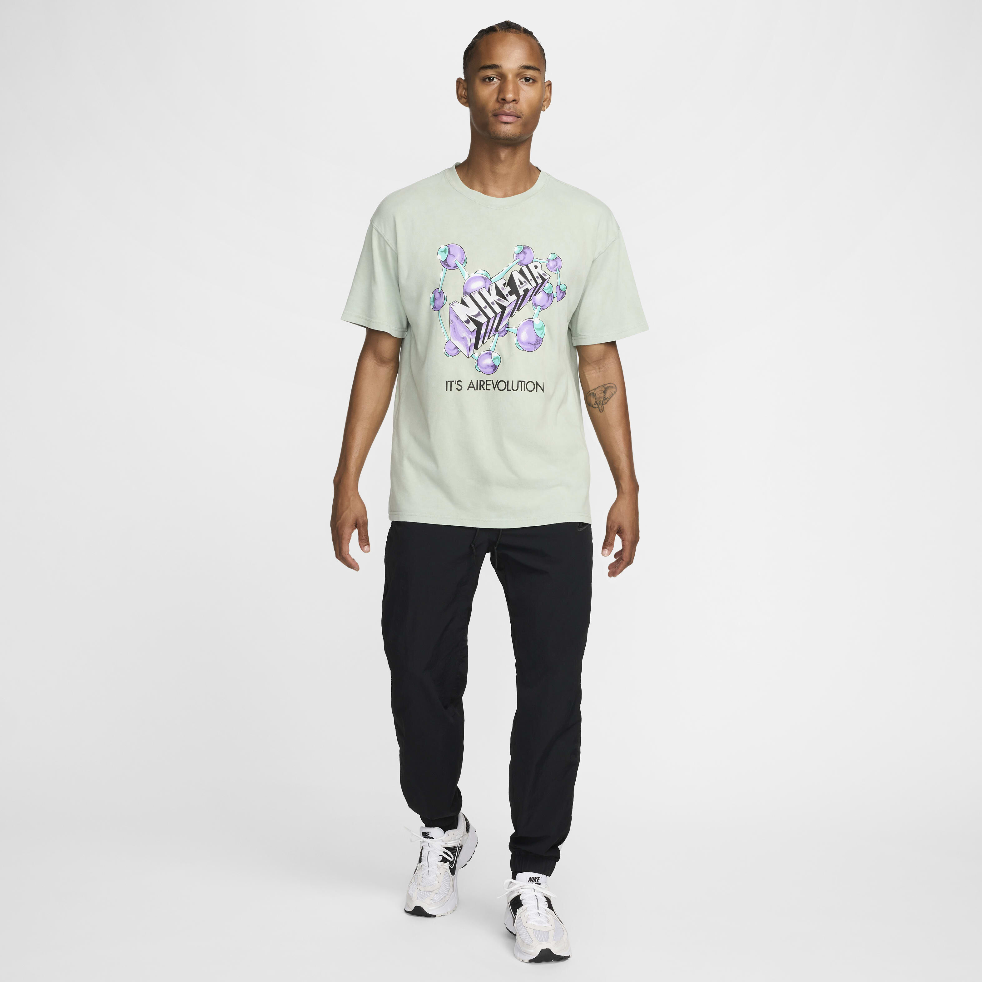 Buy Nike Sportswear Men's T-Shirt - Jade Horizon | Nike