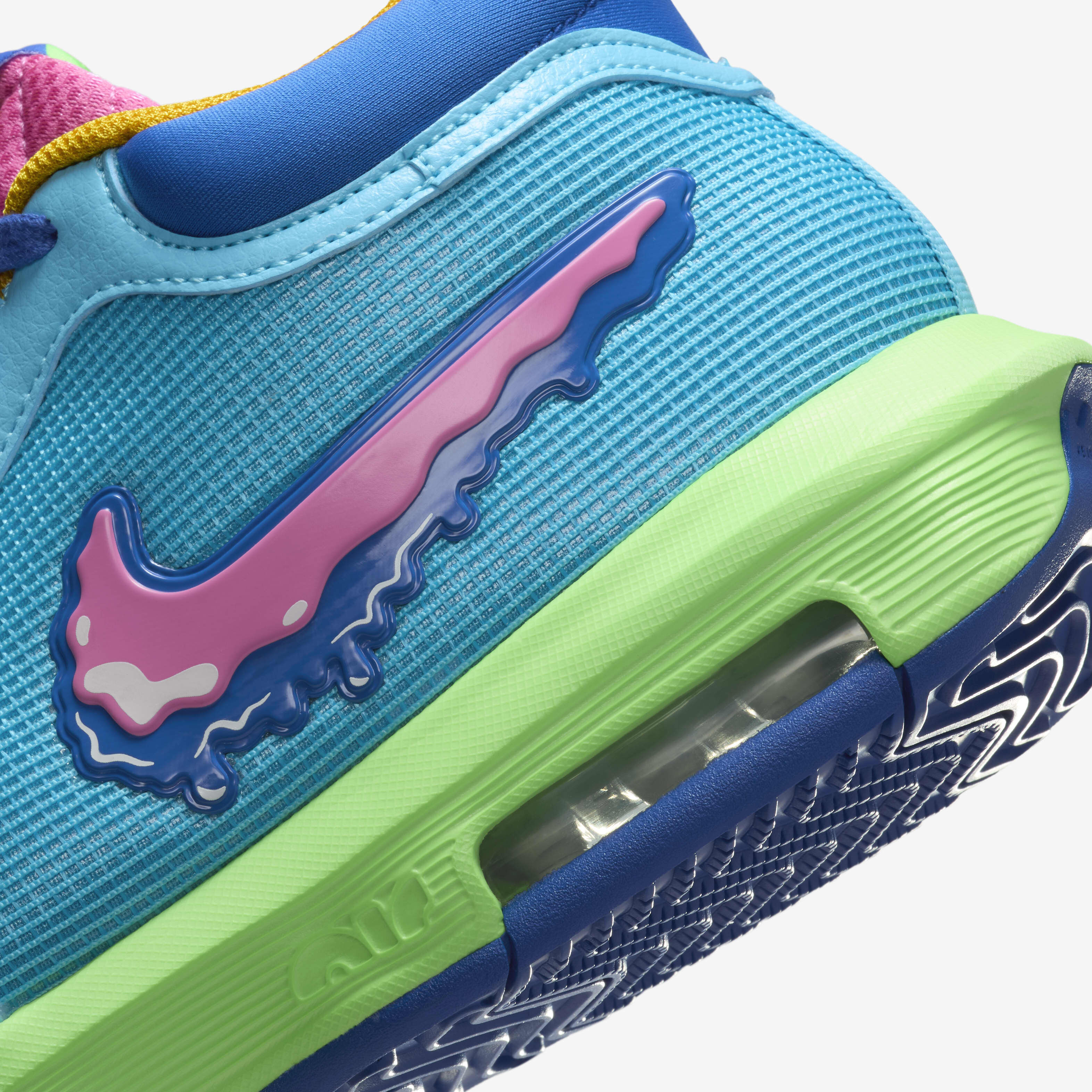 ليبرون ويتنس 8 'آي بروميس سكول' image number 7