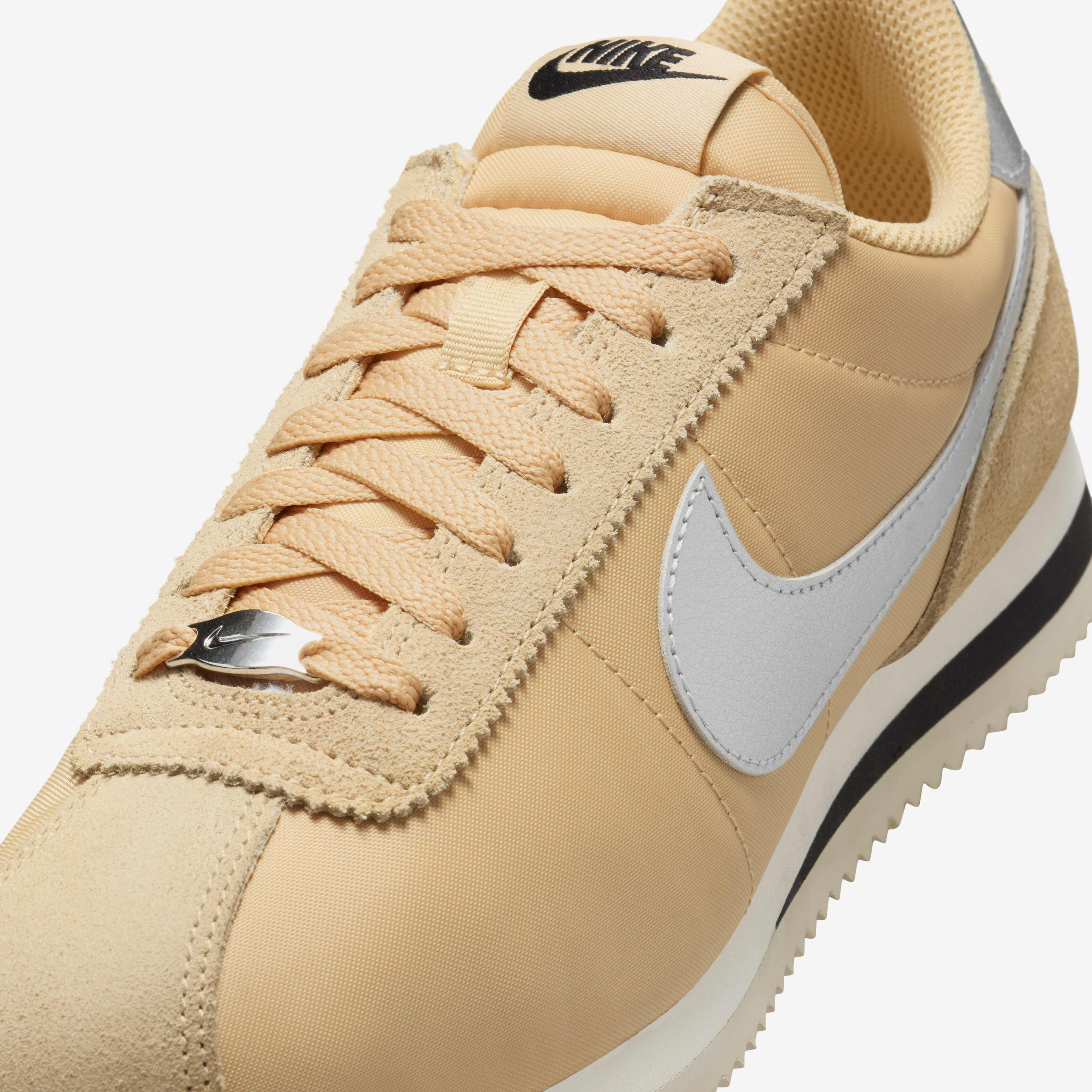 Nike cortez club gold on sale