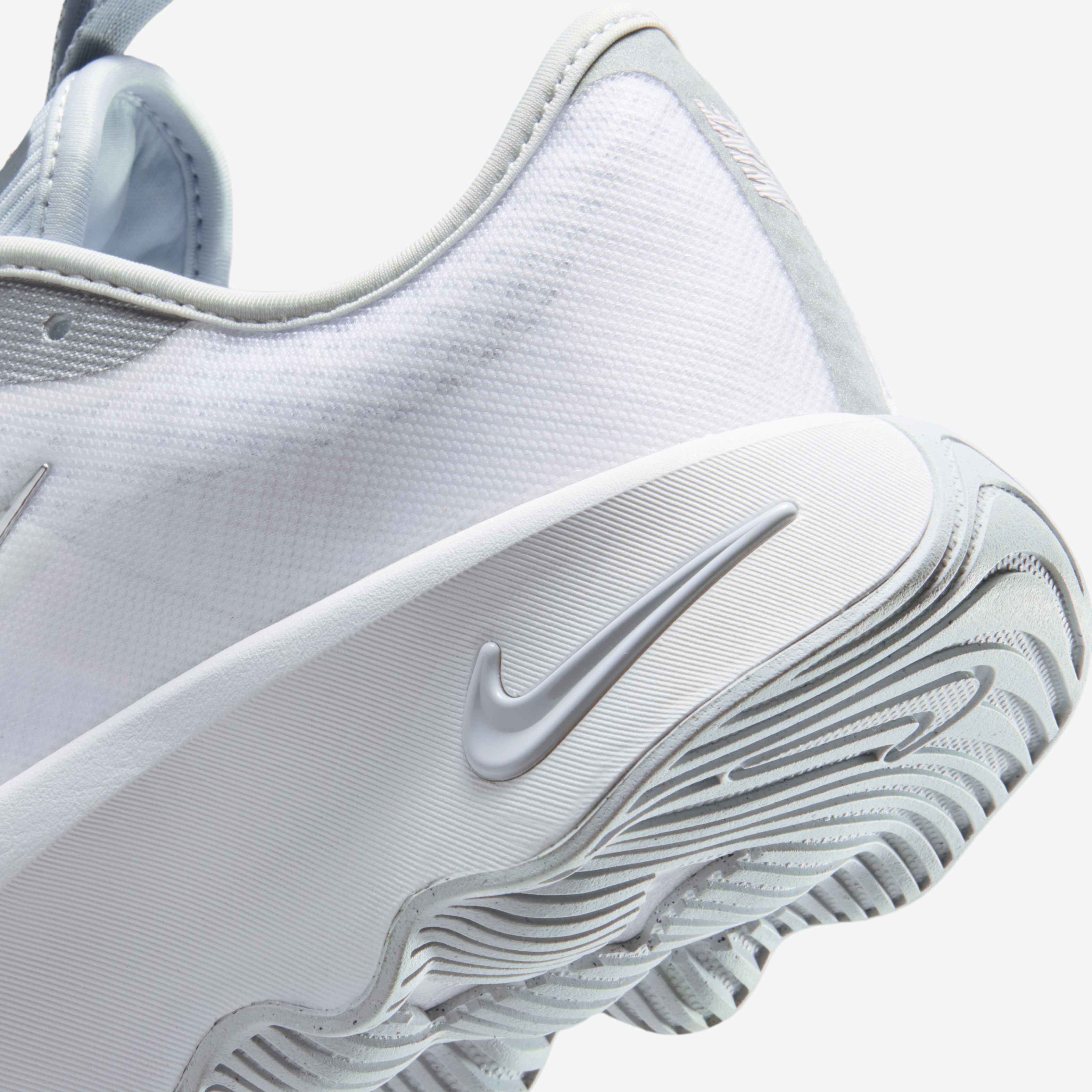 نايكي موتيفا 2 image number 7