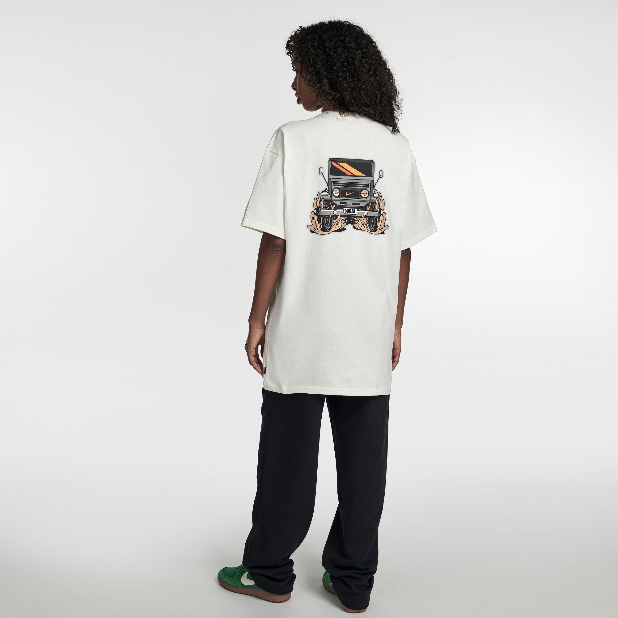 Nike City Tee - Dubai image number 4