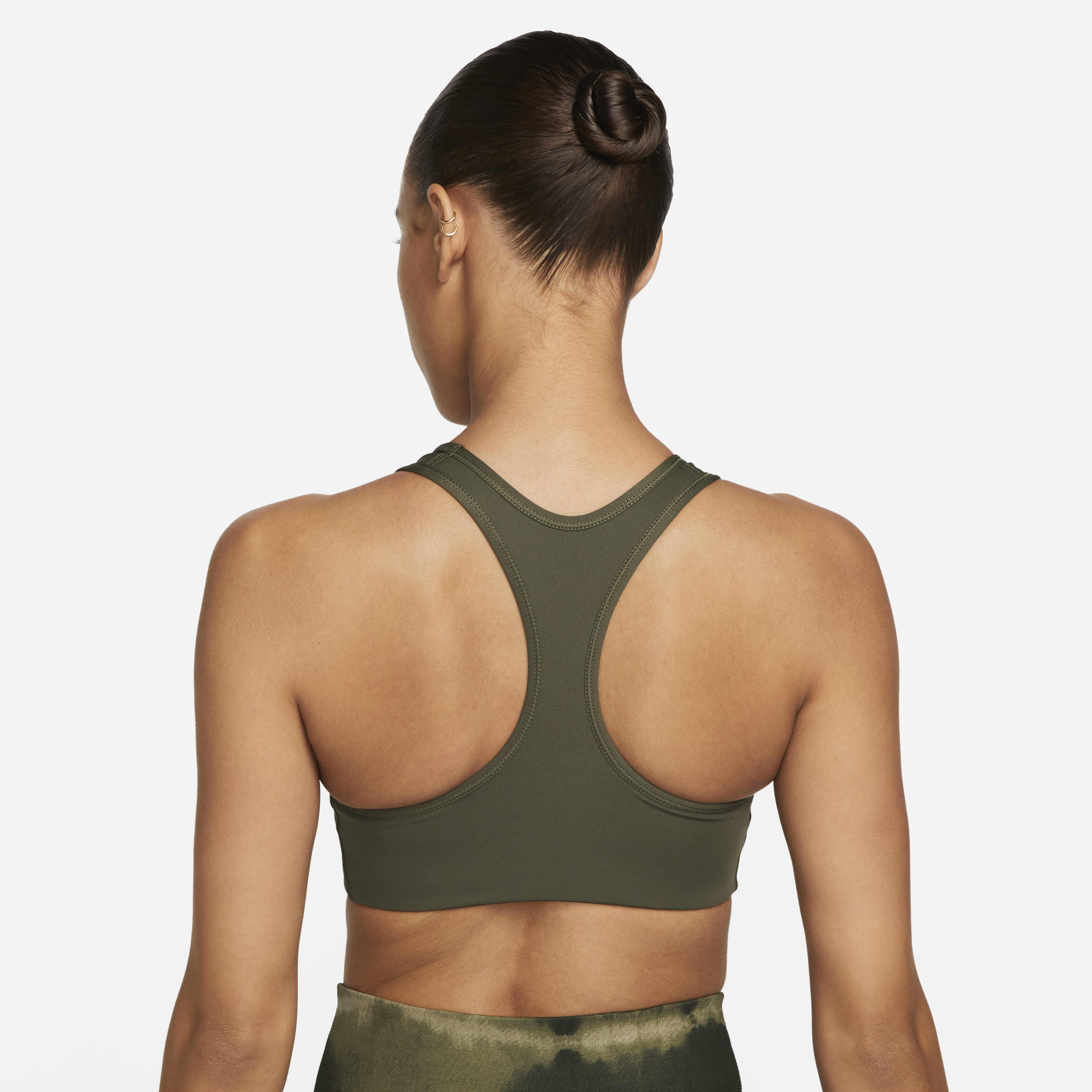 نايكي سووش image number 1