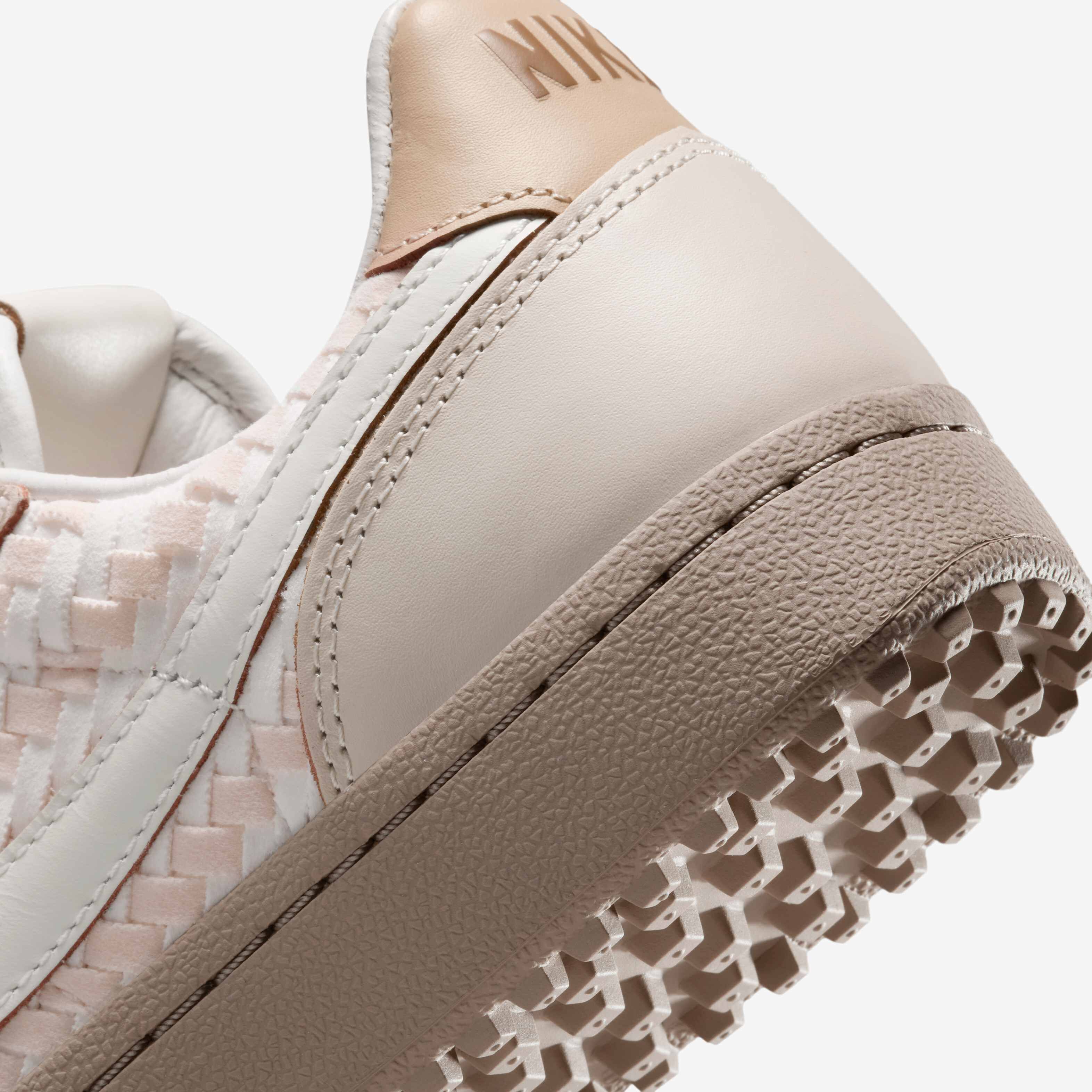 Nike Field General image number 7