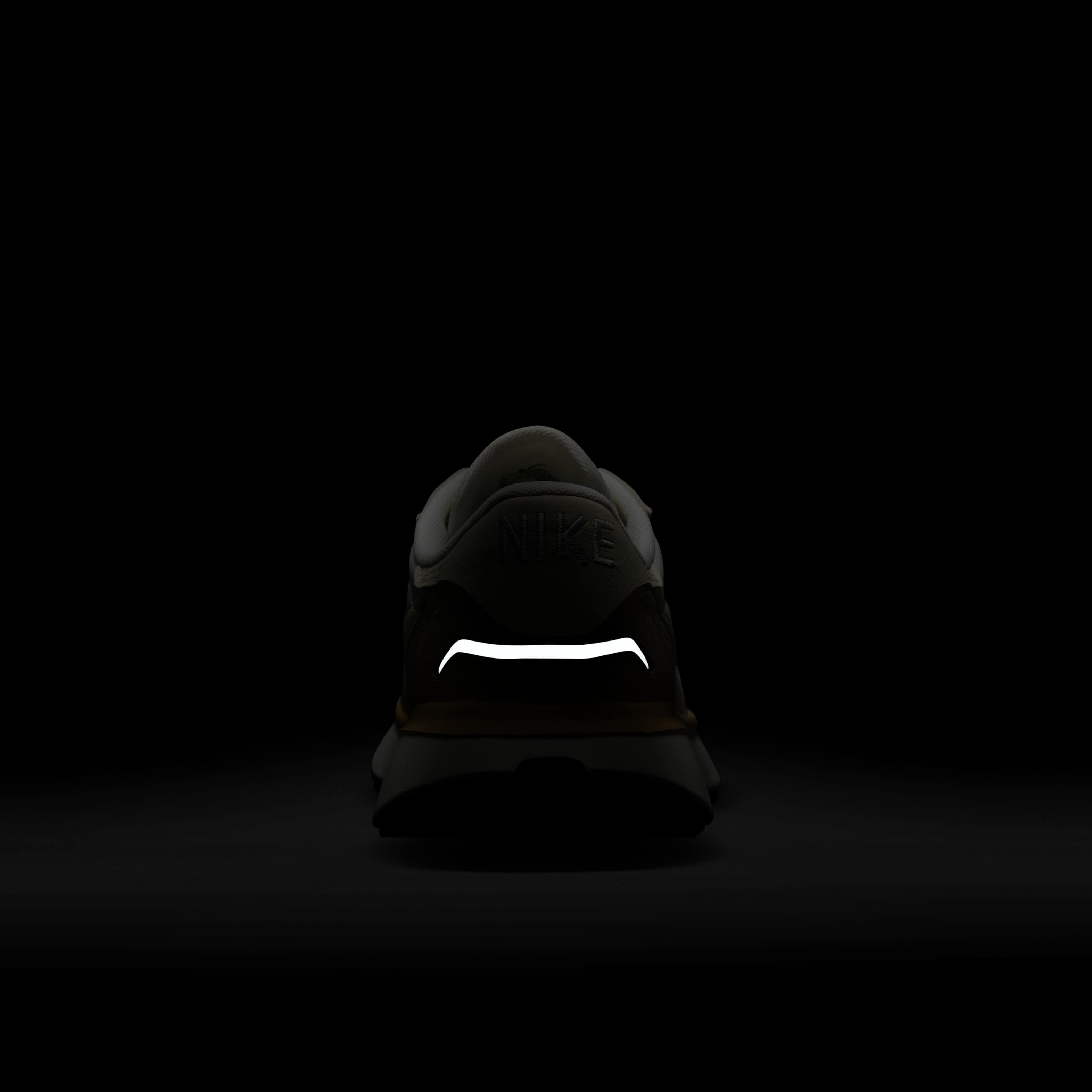 نايكي فينكس وافل ليذر image number 9